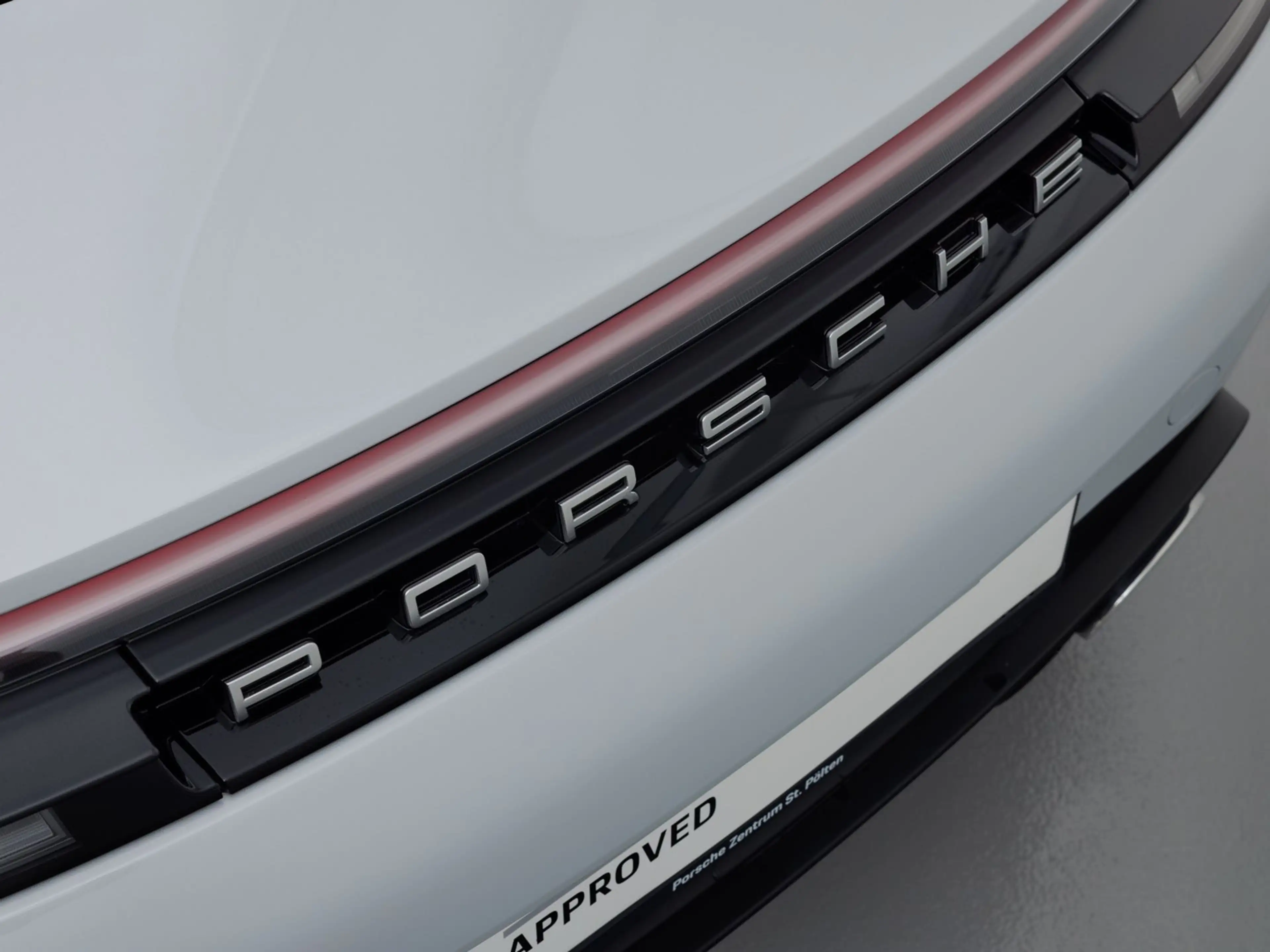 Porsche 911 Carrera — photo 14