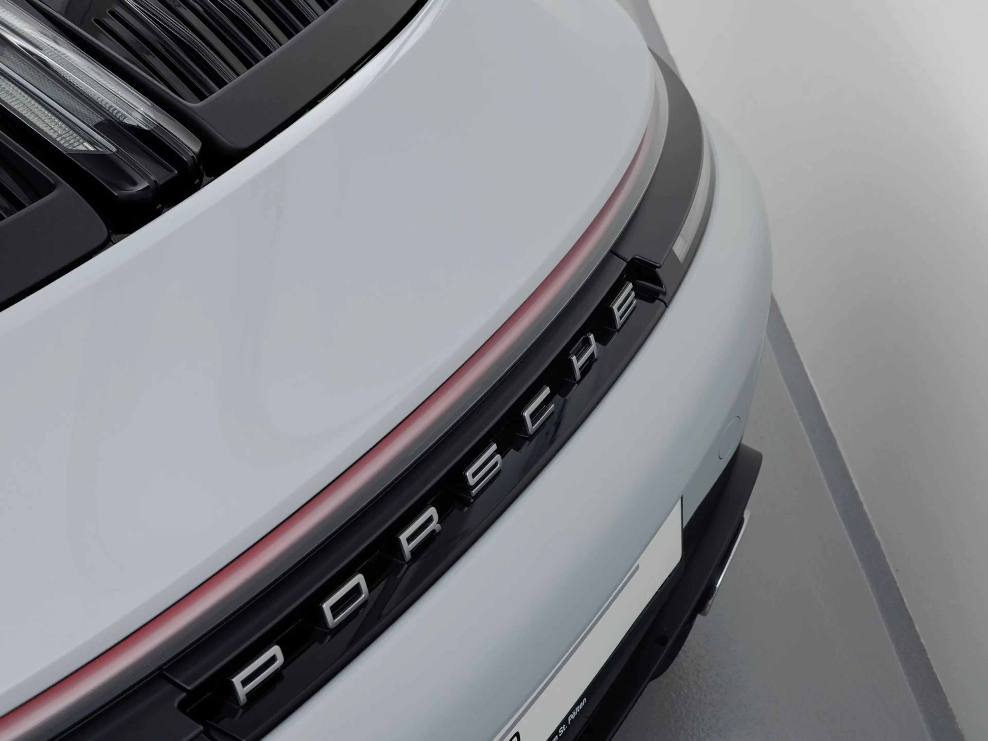 Porsche 911 Carrera — photo 15