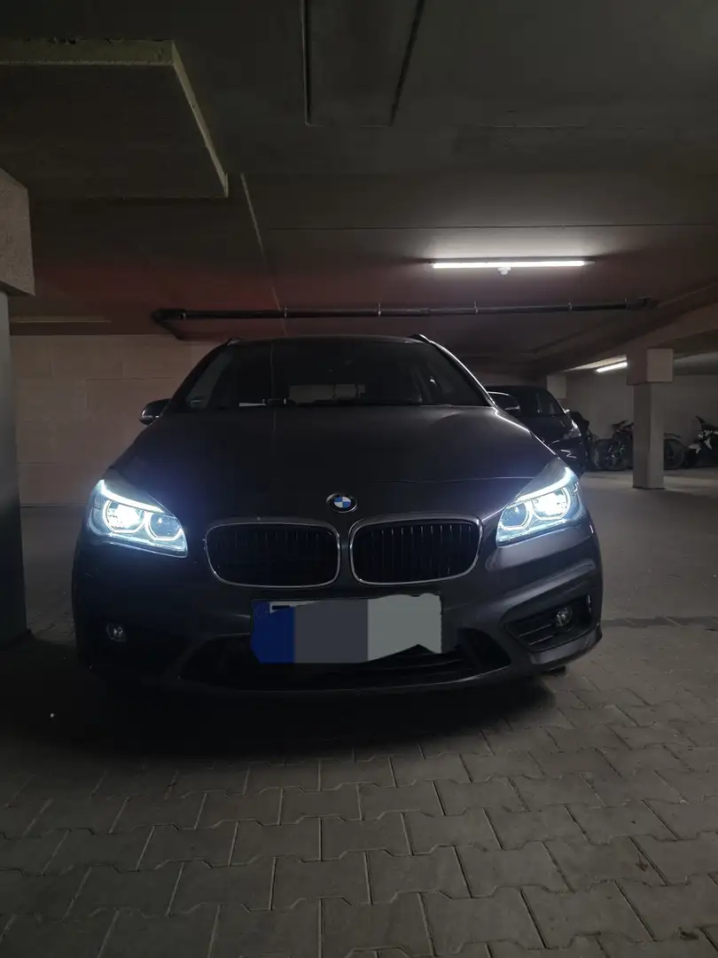 BMW 218 218 d Advantage Grau - 2