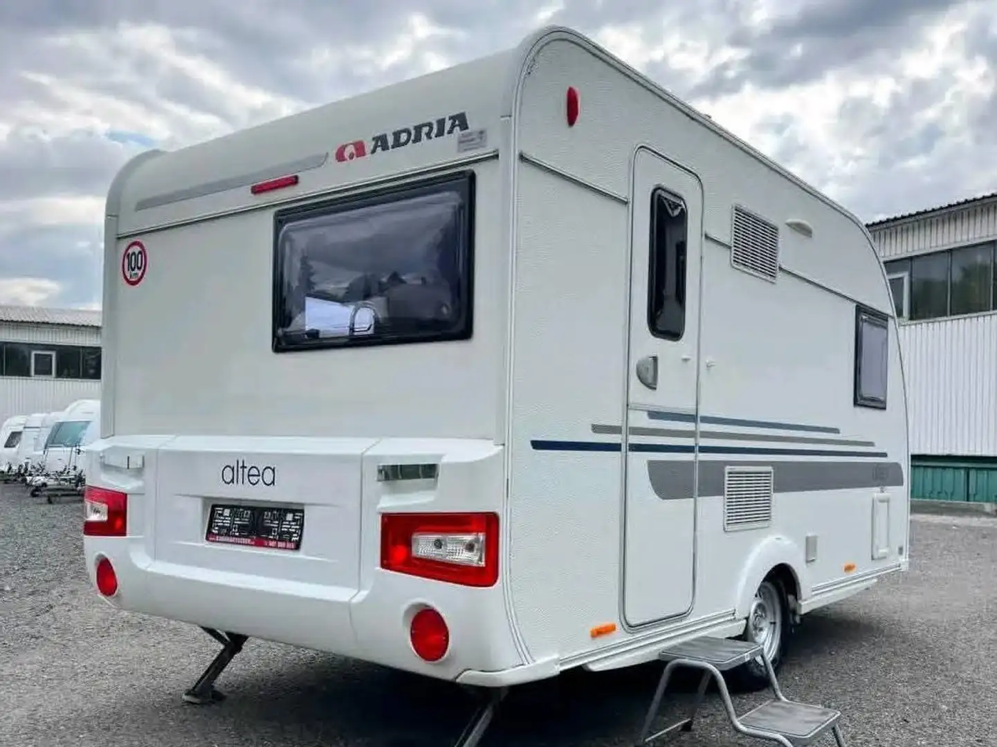 Caravans-Wohnm Adria 392 PH Weiß - 2