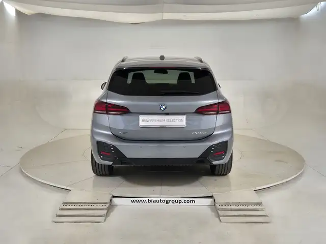 BMW 2 Series view 4