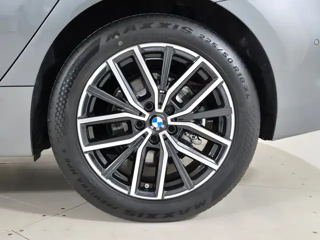 BMW 2 Series view 14