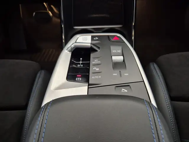 BMW 2 Series view 11