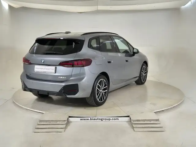 BMW 2 Series view 5