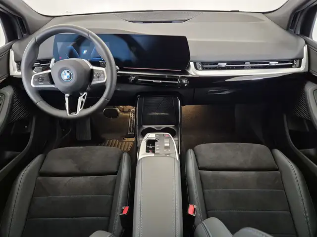 BMW 2 Series view 9