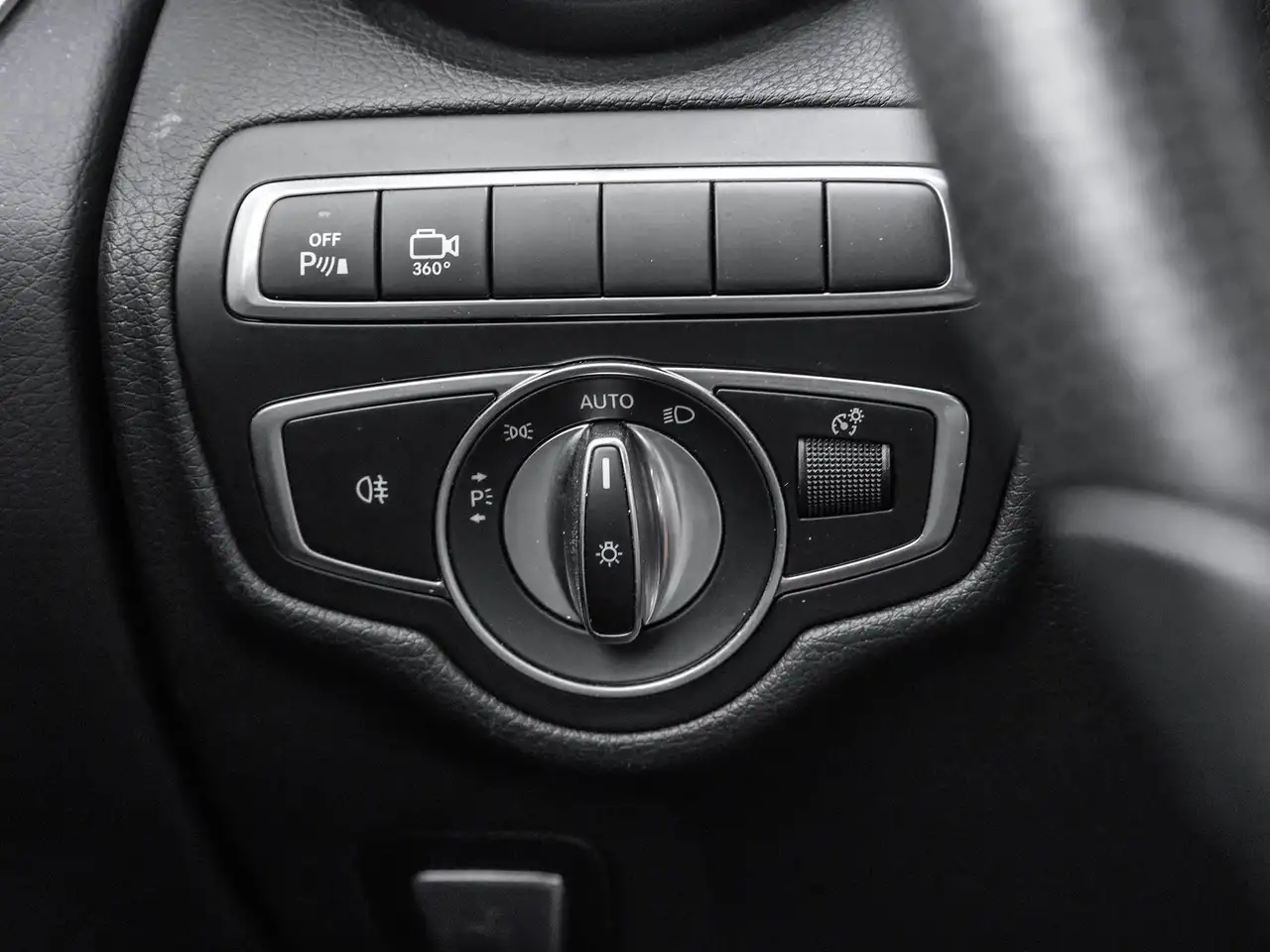 Mercedes-Benz GLC photo Mercedes-Benz GLC