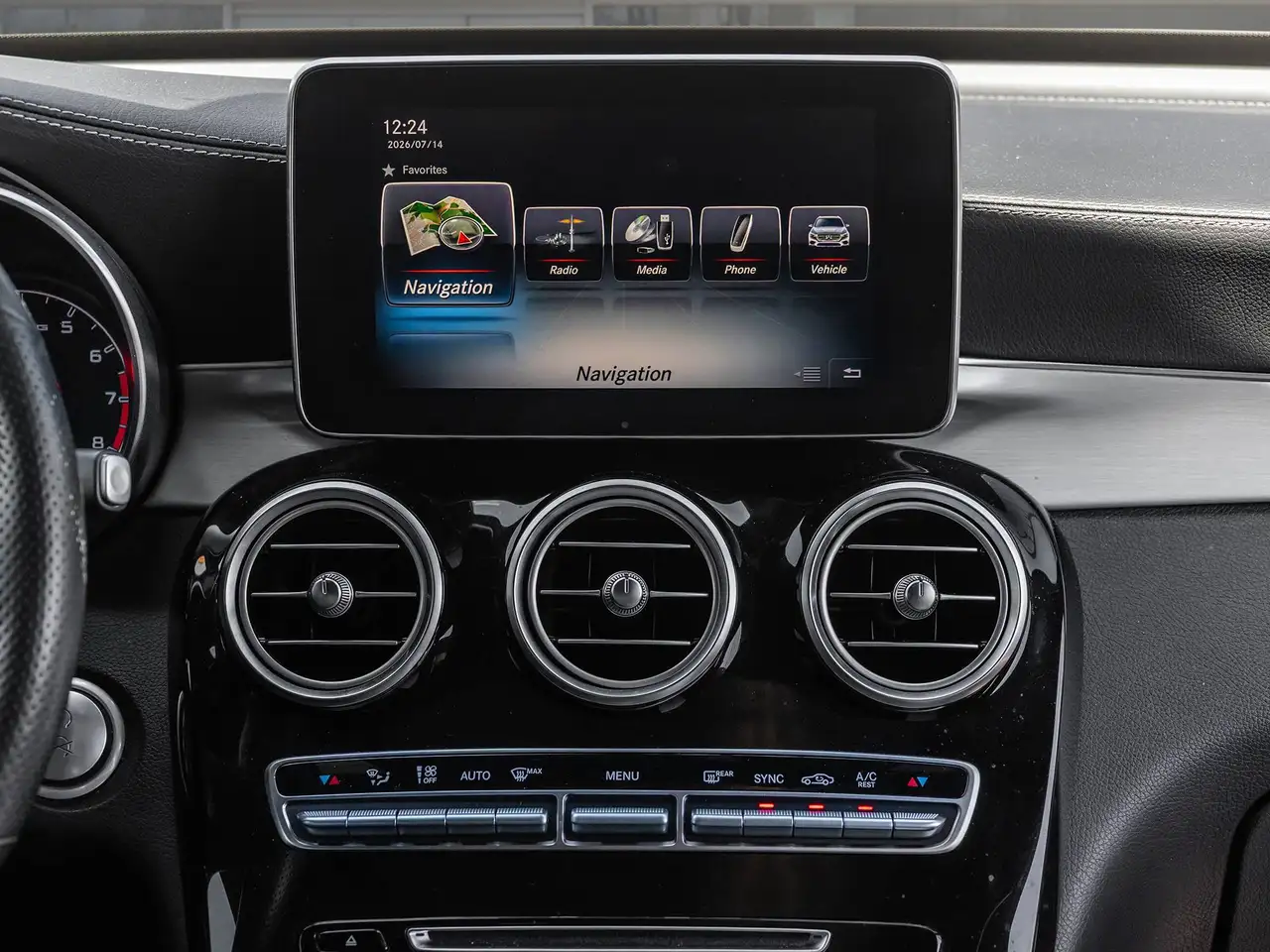 Mercedes-Benz GLC photo Mercedes-Benz GLC