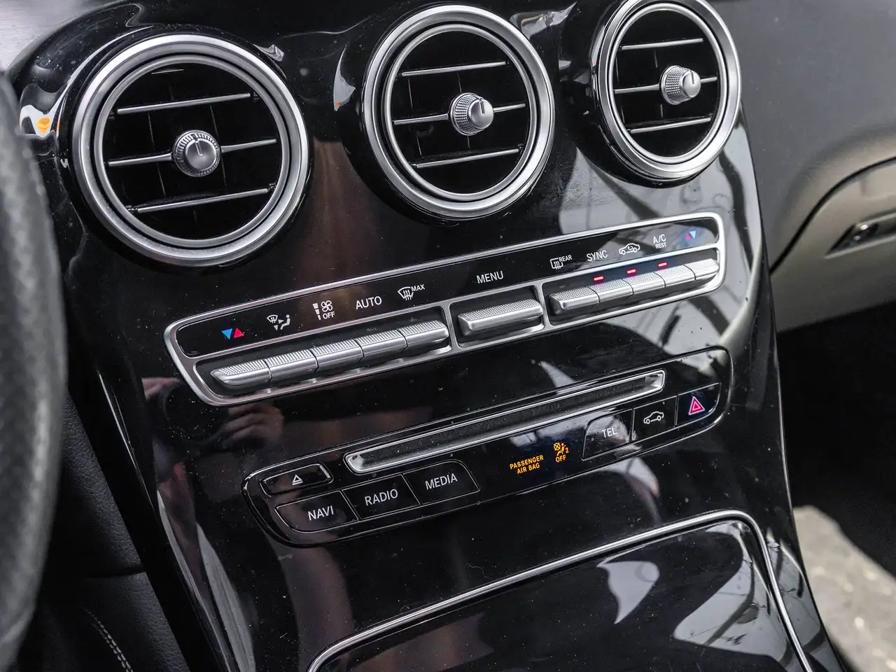 Mercedes-Benz GLC photo Mercedes-Benz GLC