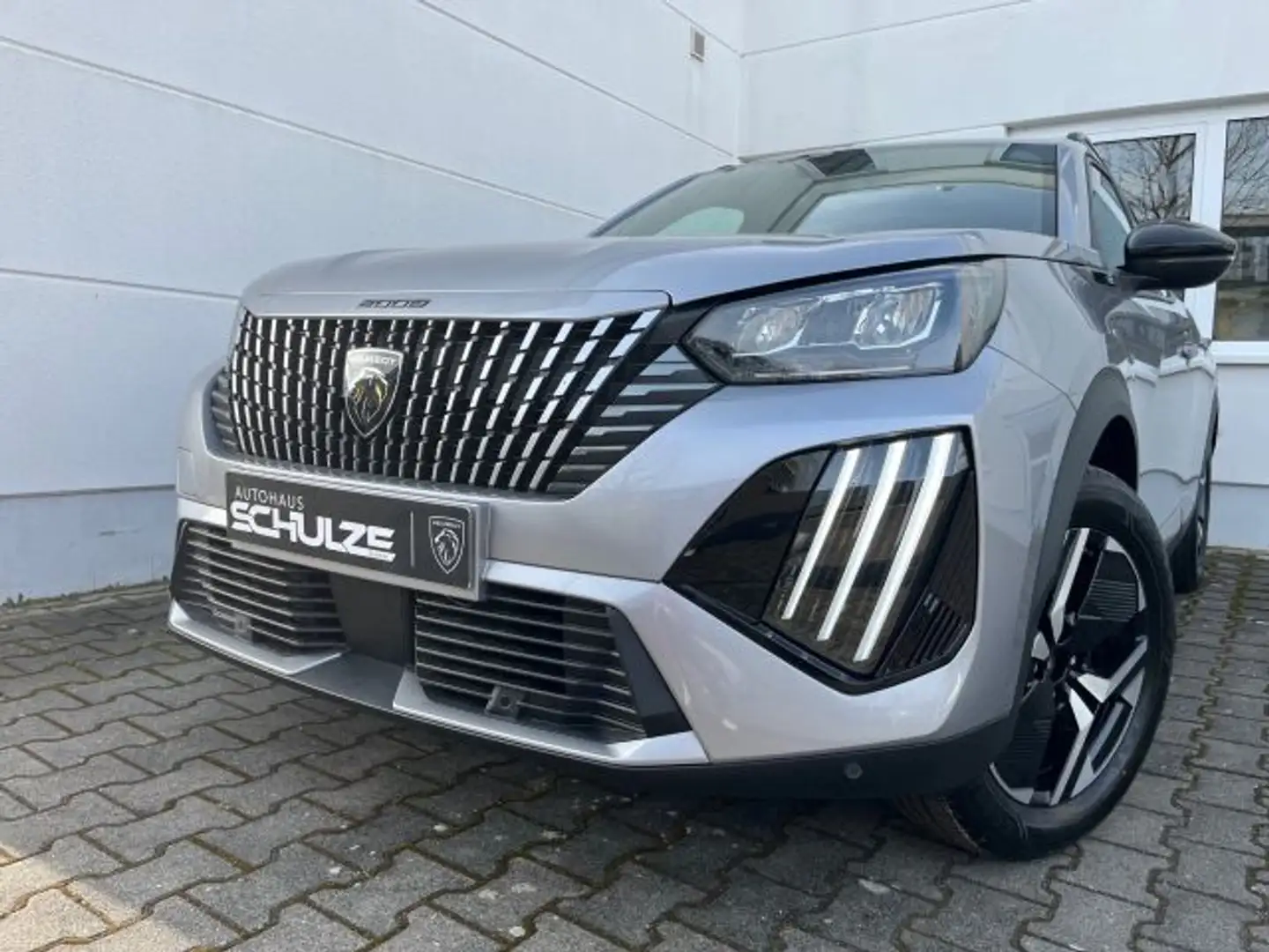 Peugeot 2008 Elektro 156 Allure Silber - 2