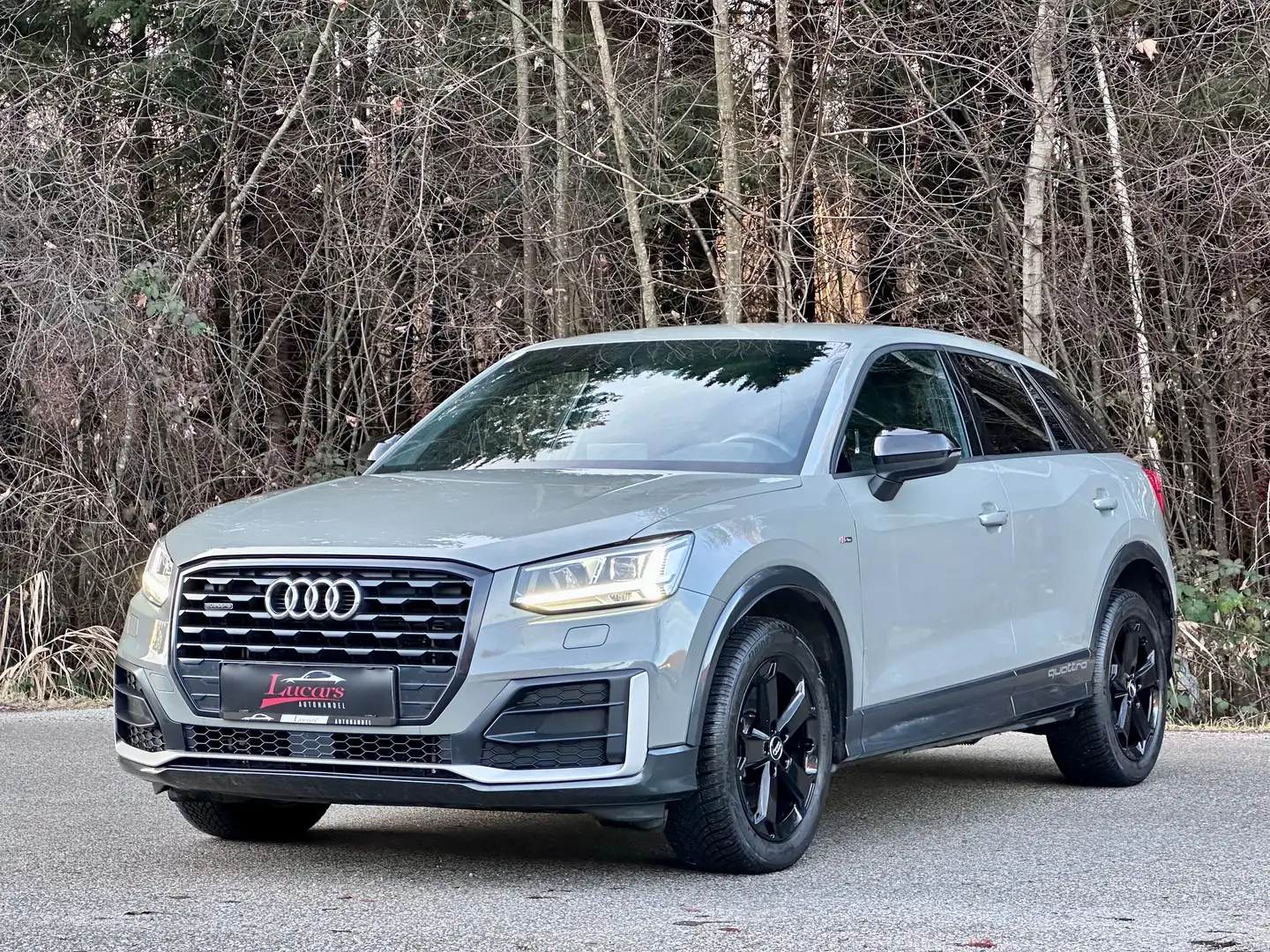 Audi Q2 quattro sport SLINE 2.0TDI Aut *VIRTUAL*NAVI*LEDER Grau - 1