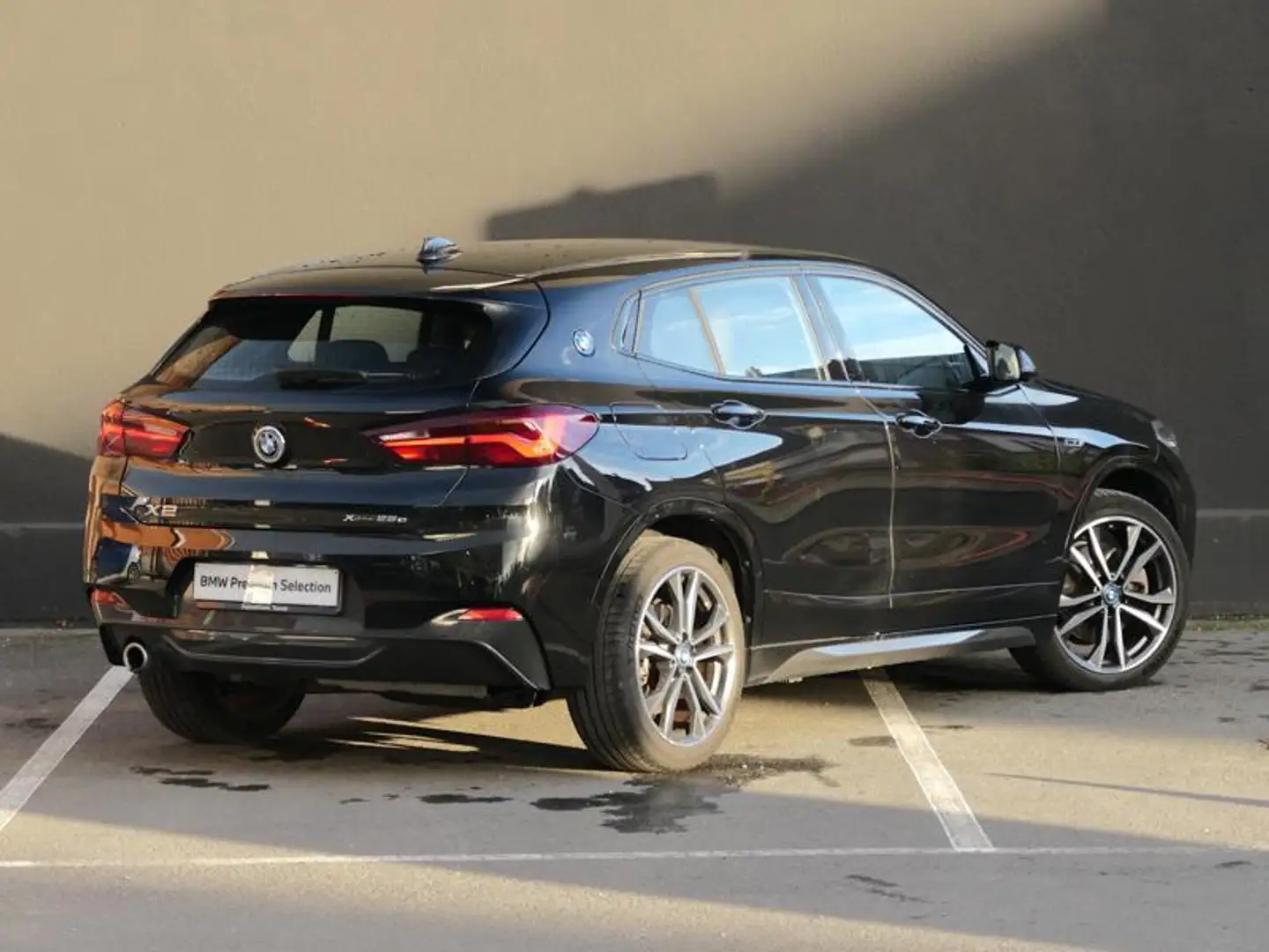BMW X2 xDrive25e M Sport Noir - 2