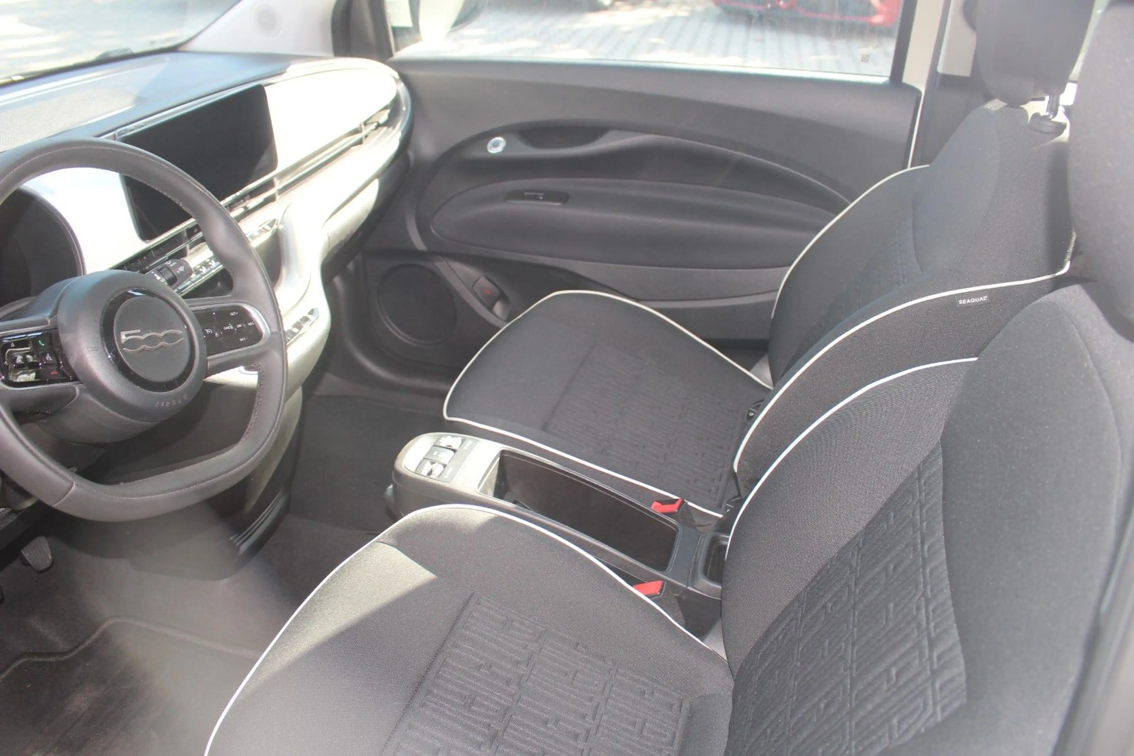 Fiat 500e CARPLAY/ SOH 96,5% — photo 9