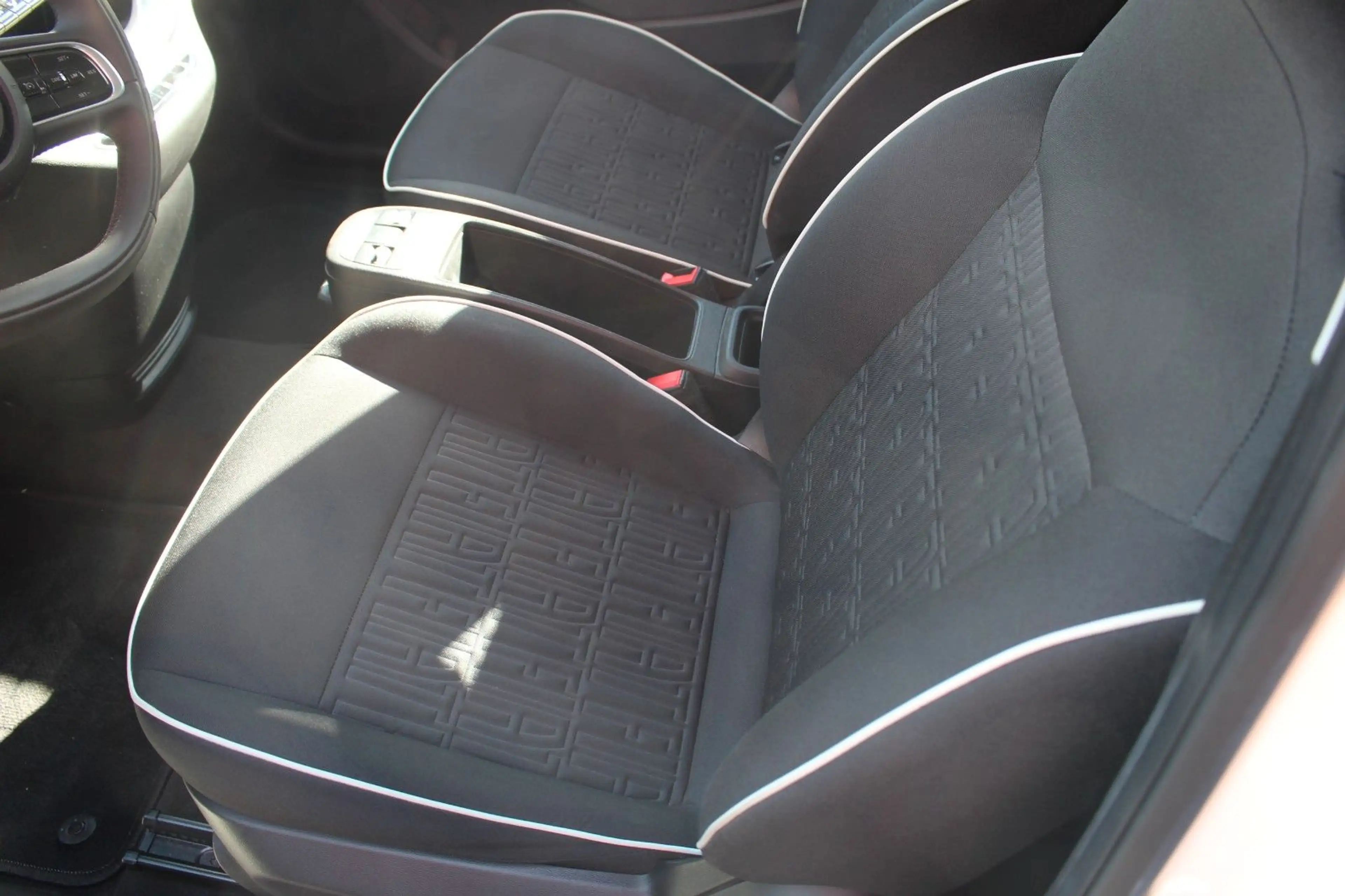 Fiat 500e CARPLAY/ SOH 96,5% — photo 10