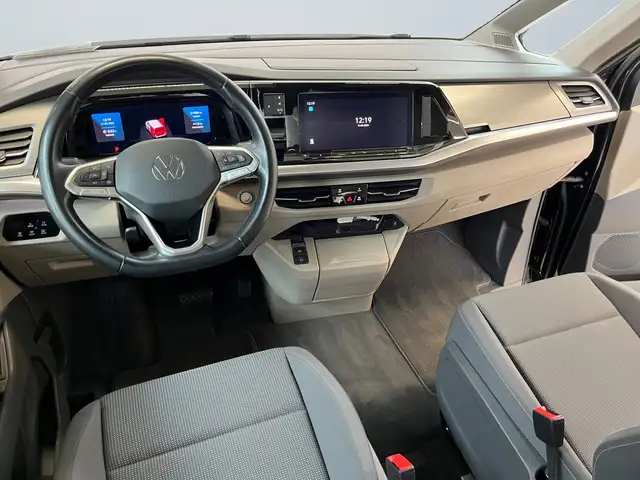 Volkswagen Multivan view 8