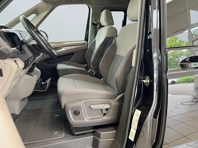 Volkswagen Multivan view 7