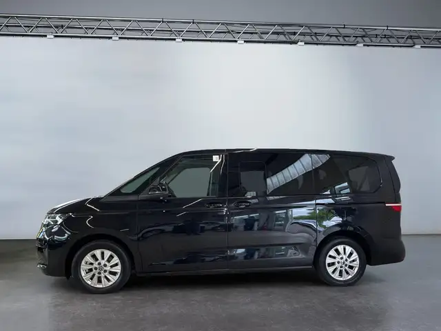 Volkswagen Multivan view 3