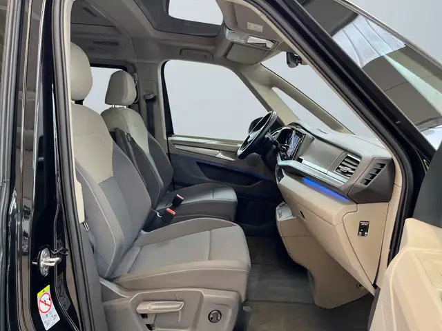 Volkswagen Multivan view 10