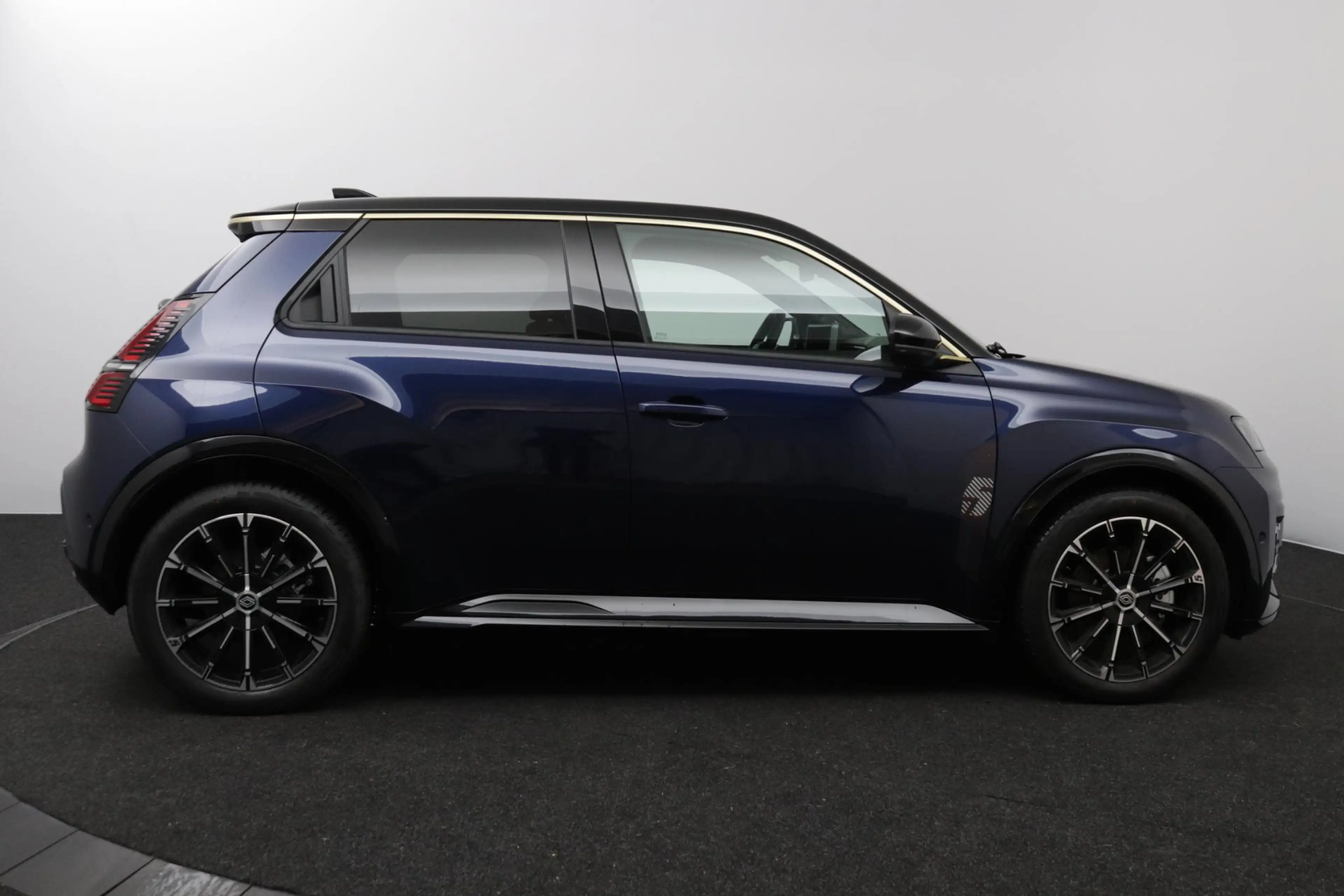 Renault R 5 comfort range iconic cinq 52 kWh | Pack Safety | P — photo 17