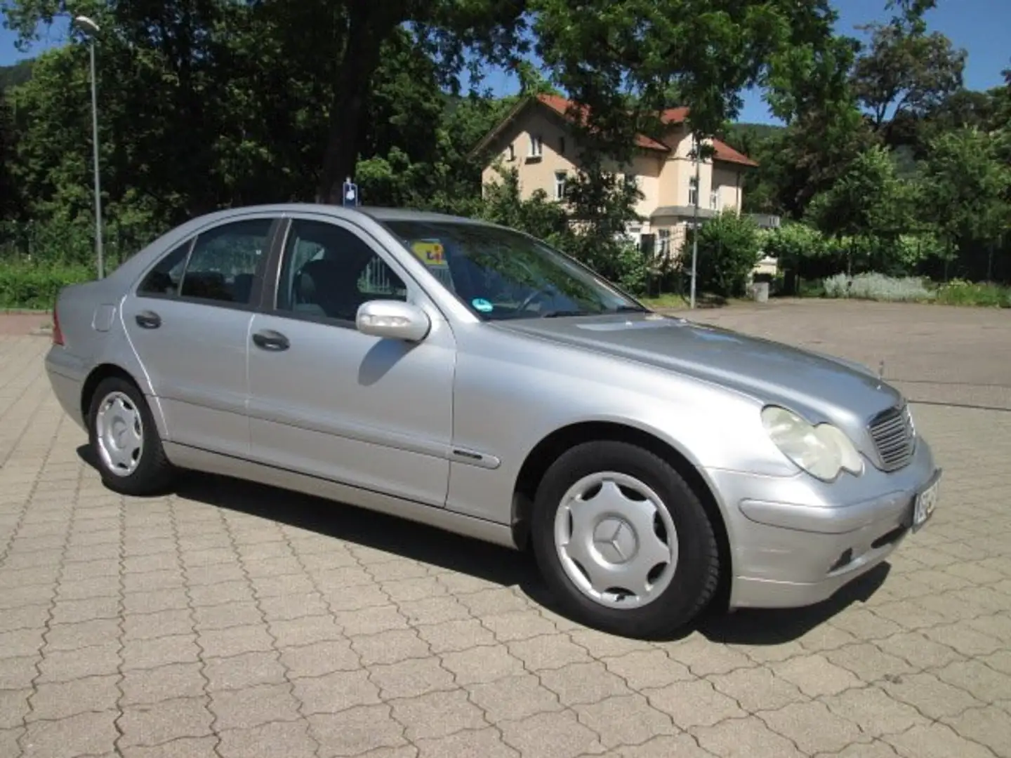 Mercedes-Benz C 220 CDI Classic+1.HAND+LIMOUSINE+INNEN AUSSEN TOP Серебристый - 2
