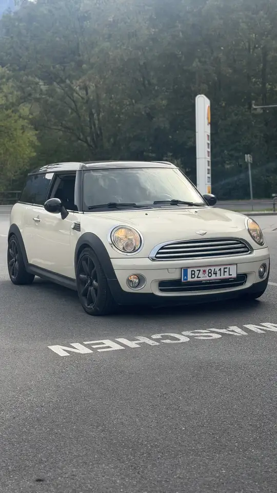 MINI Cooper Clubman