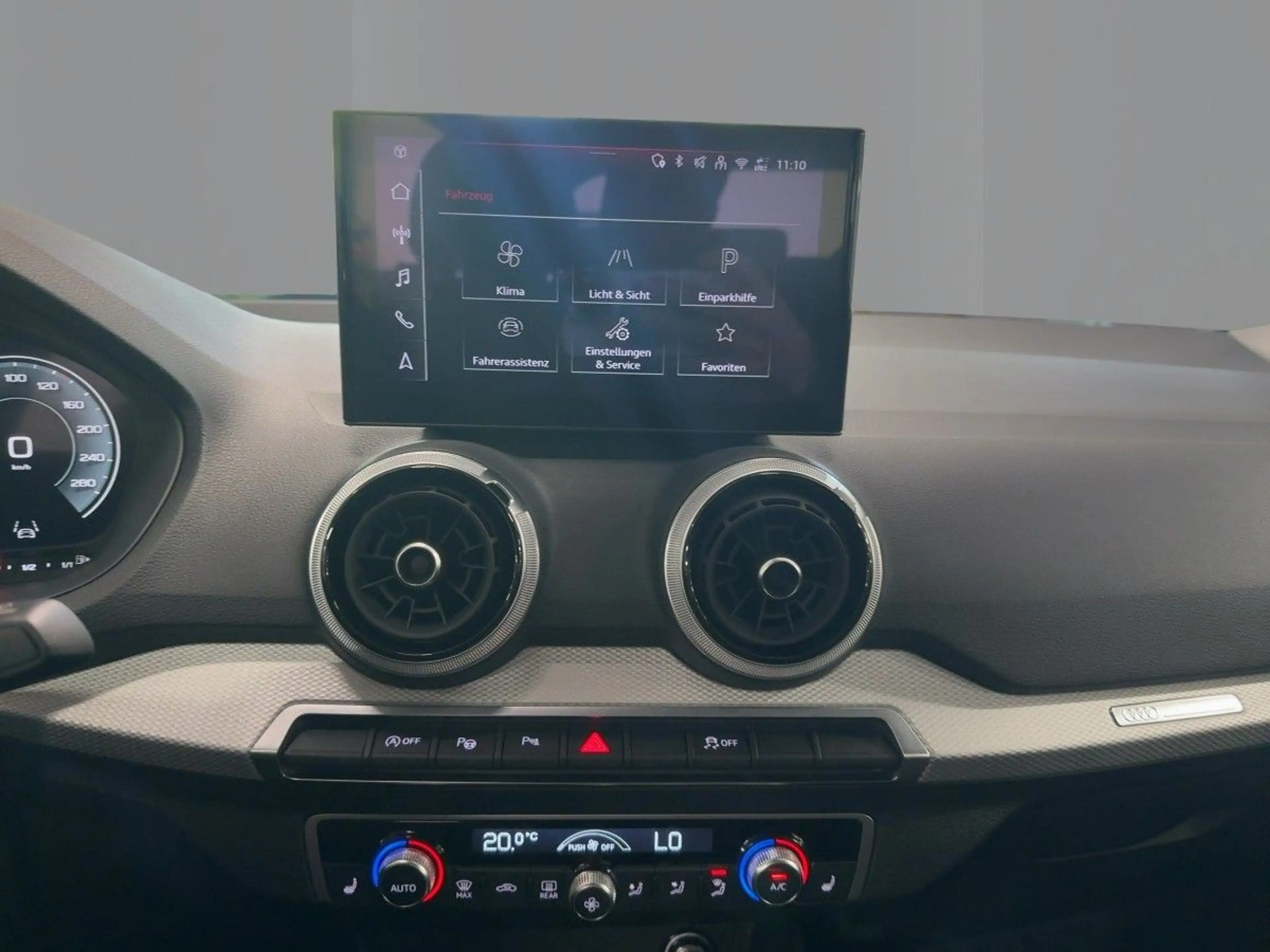 Audi Q2 35 TFSI S tronic NAVI/KAMERA/ACC/MATRIX/LM18 — photo 12