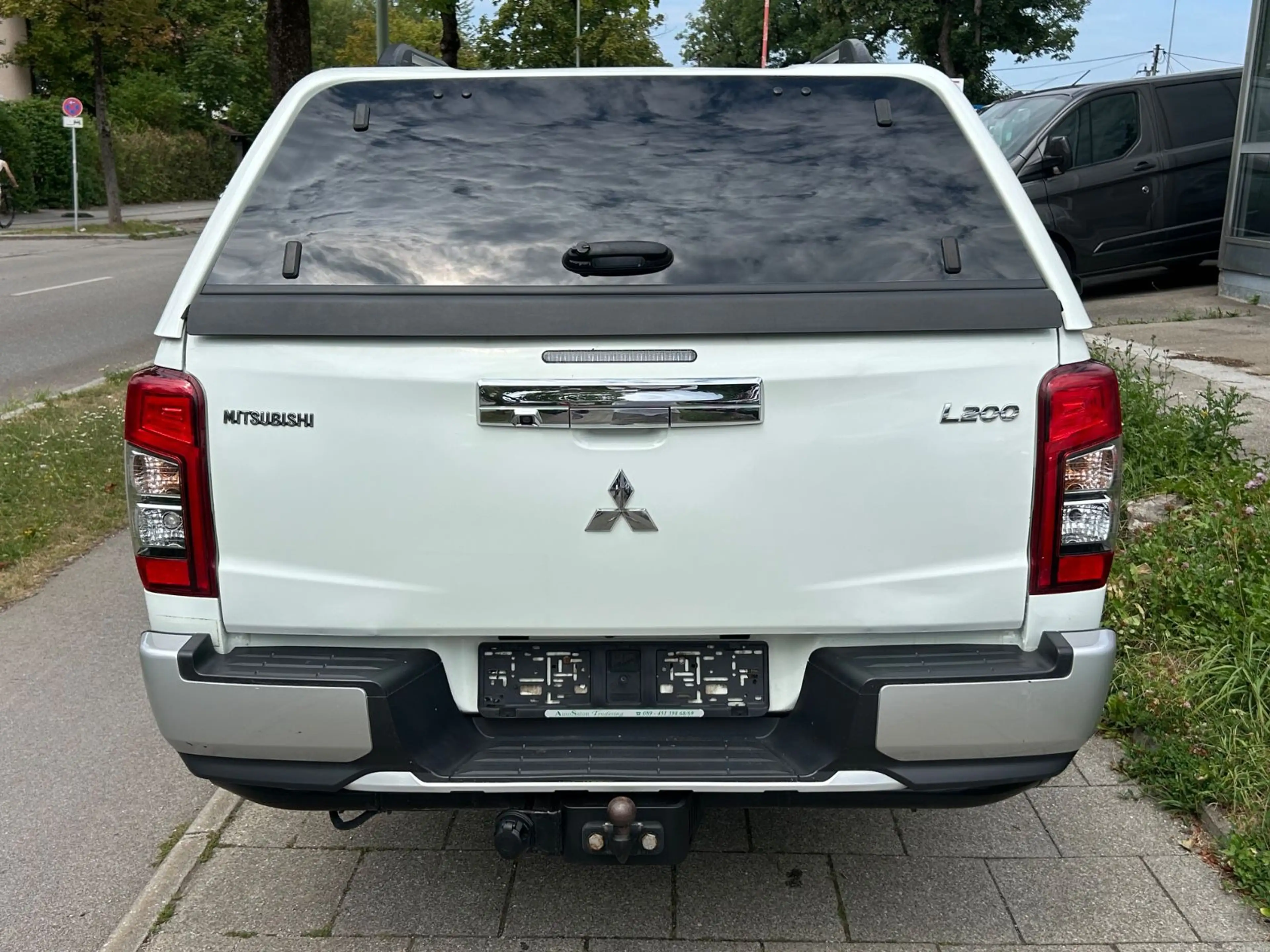 Mitsubishi L200 Plus Doppelkabine 4WD Kamera Standhzg Autom — photo 6