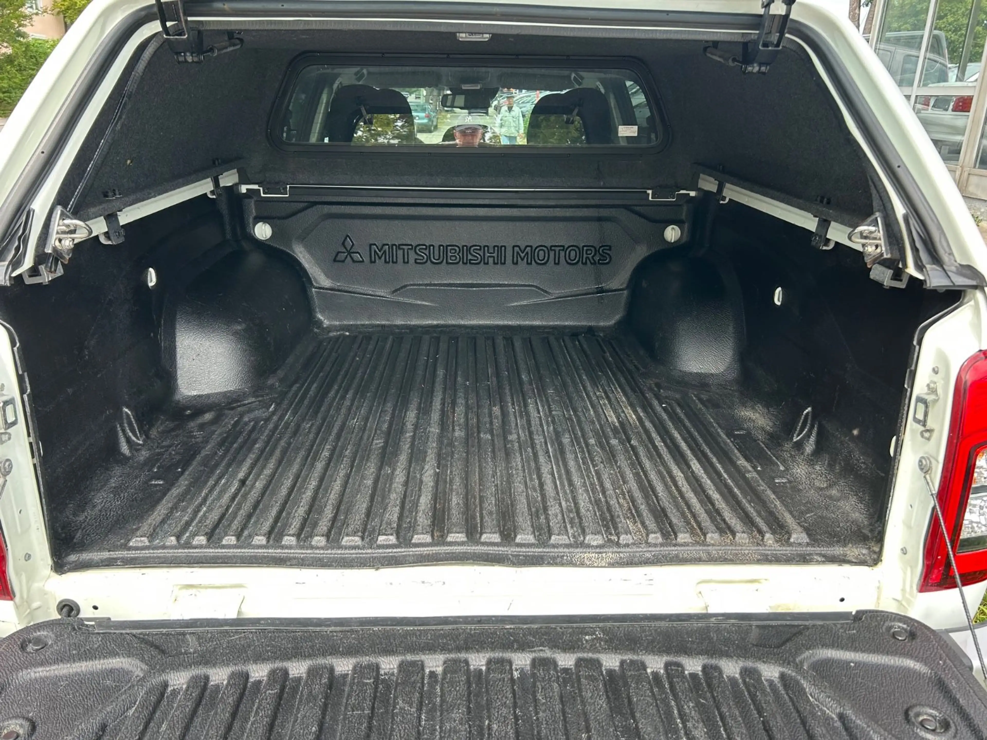 Mitsubishi L200 Plus Doppelkabine 4WD Kamera Standhzg Autom — photo 8