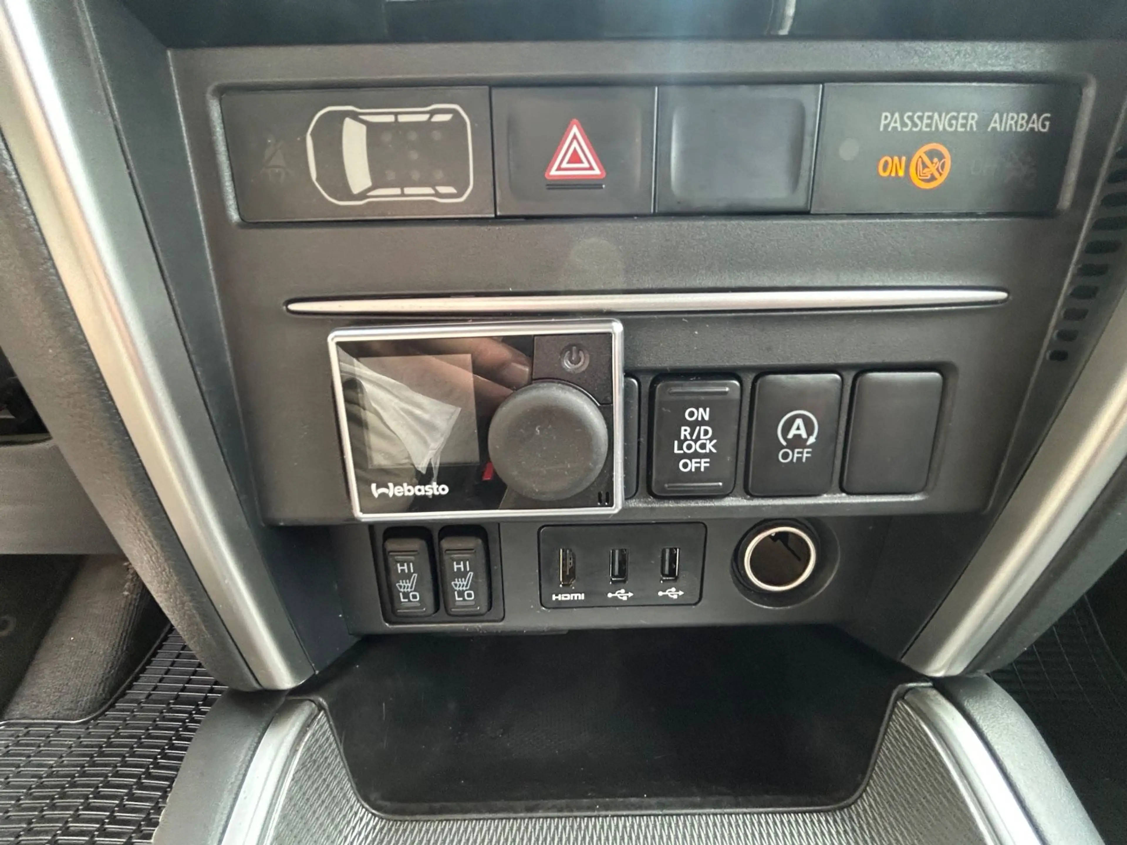 Mitsubishi L200 Plus Doppelkabine 4WD Kamera Standhzg Autom — photo 15
