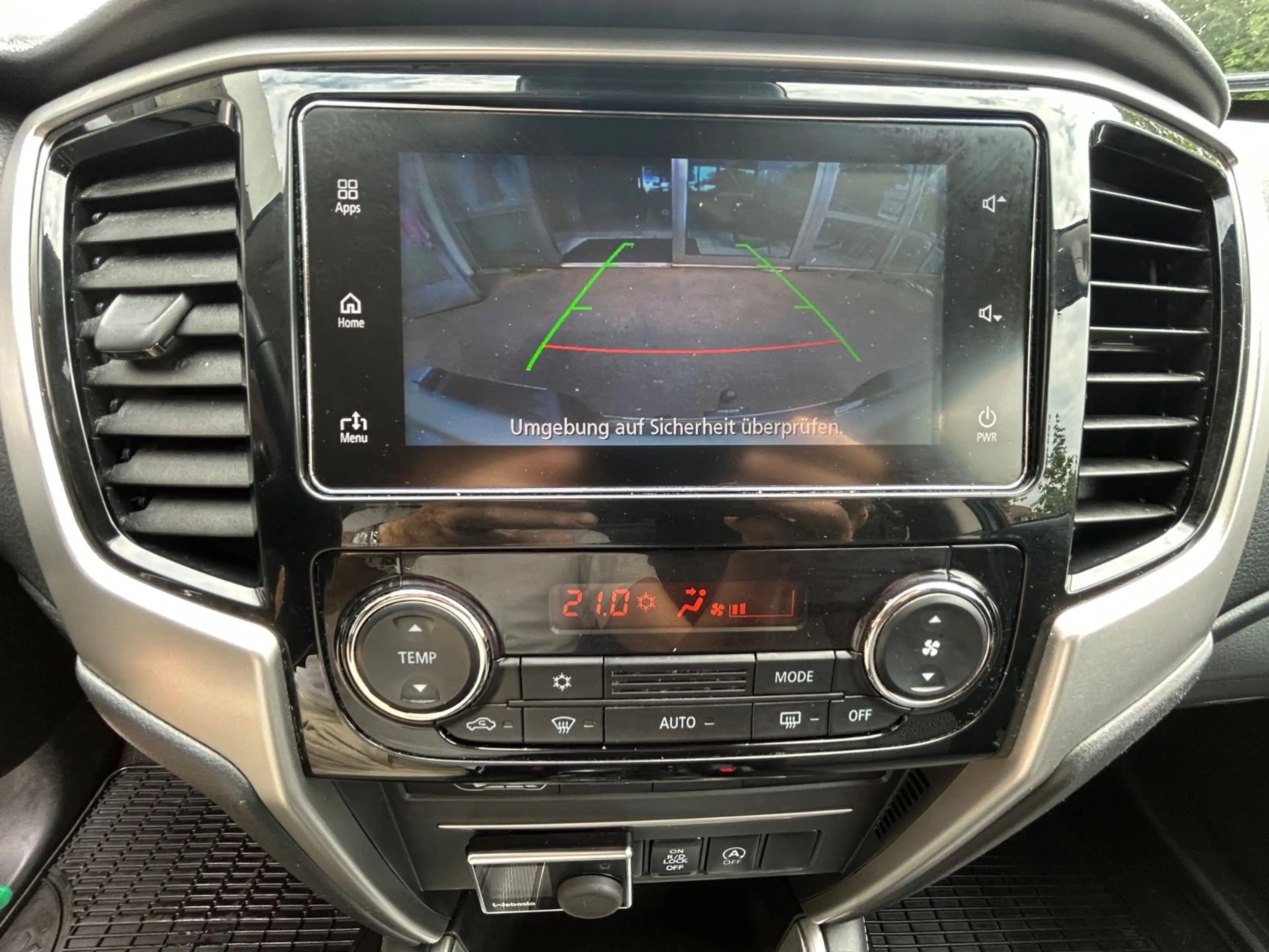 Mitsubishi L200 Plus Doppelkabine 4WD Kamera Standhzg Autom — photo 14