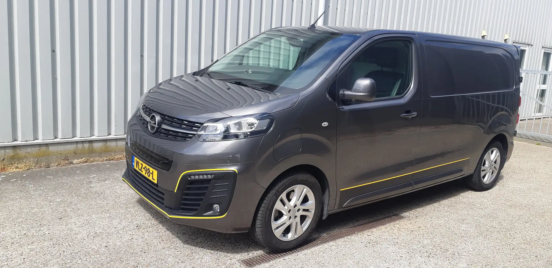 Opel Vivaro-e Vivaro L2H1 Edition 50 kWh Gris - 1
