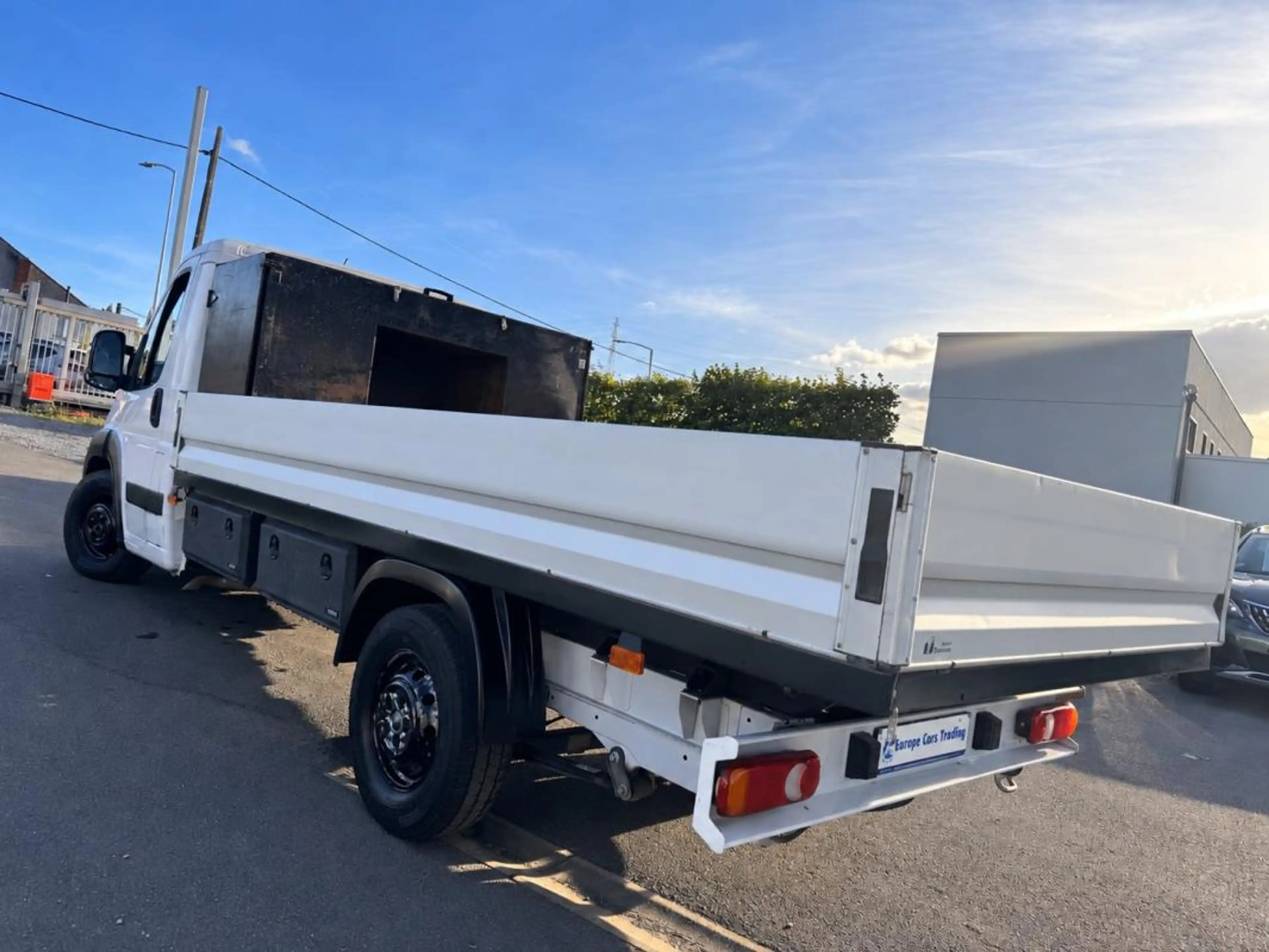 Peugeot Boxer 4,30m Camion Plateau Plate-Forme 2.2BlueHDI 165ch 16520€HT TVA RÉCUP GPS CLIM GAR 12M — photo 4