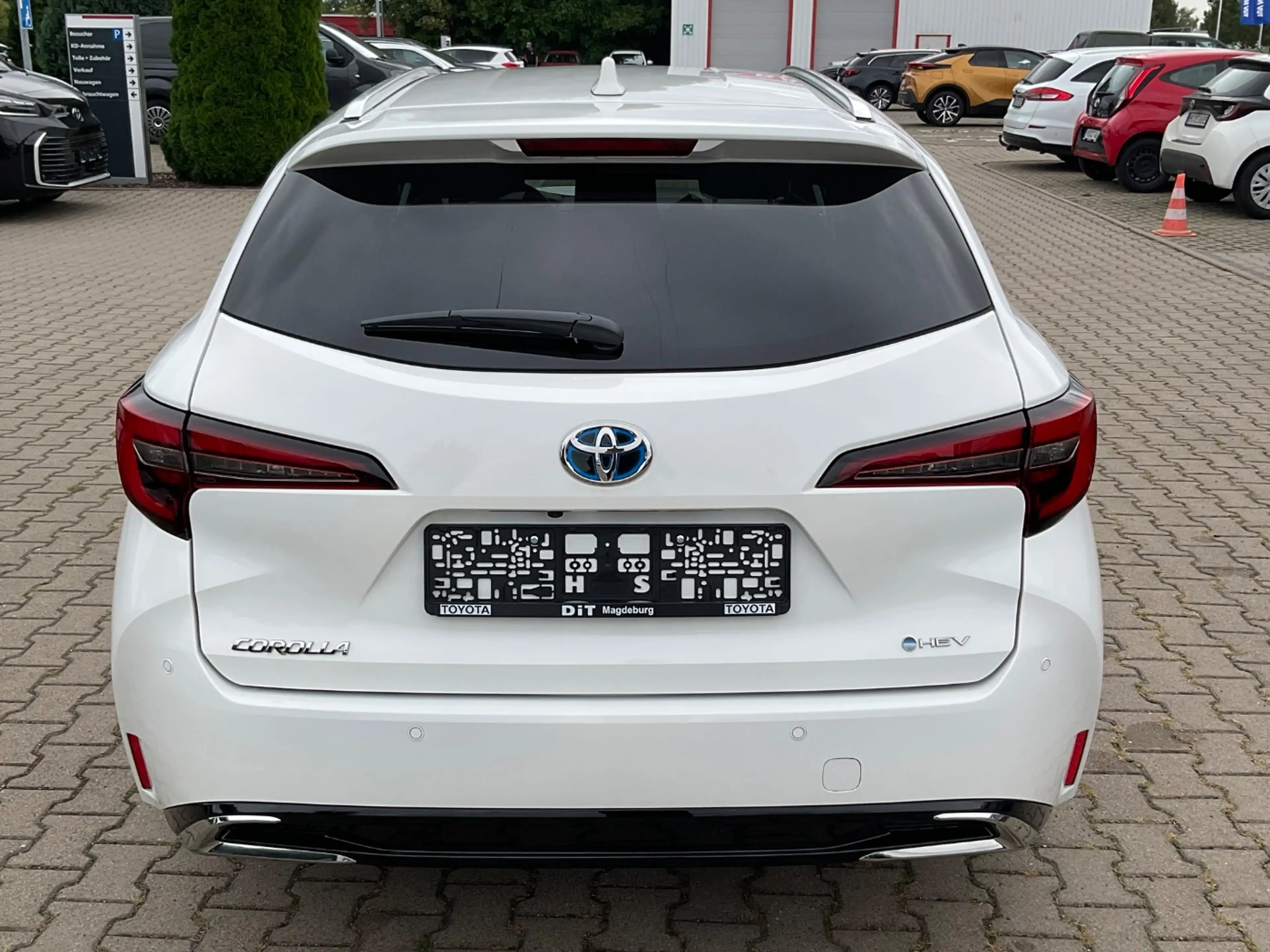 Toyota Corolla Touring Sports 2.0 Teamplayer ACC+LED — photo 5