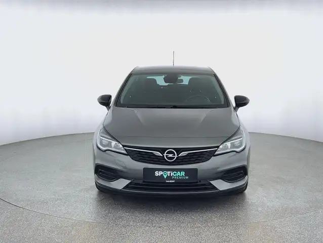 Opel Astra view 2