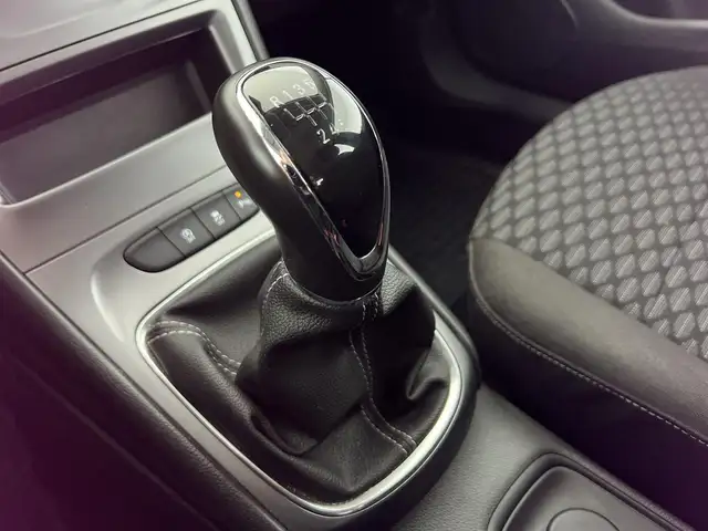 Opel Astra view 14