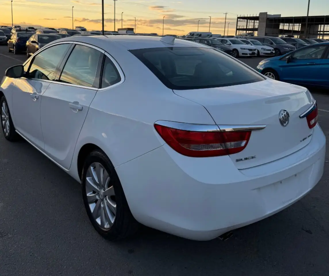 Buick Verano снимка Buick Verano