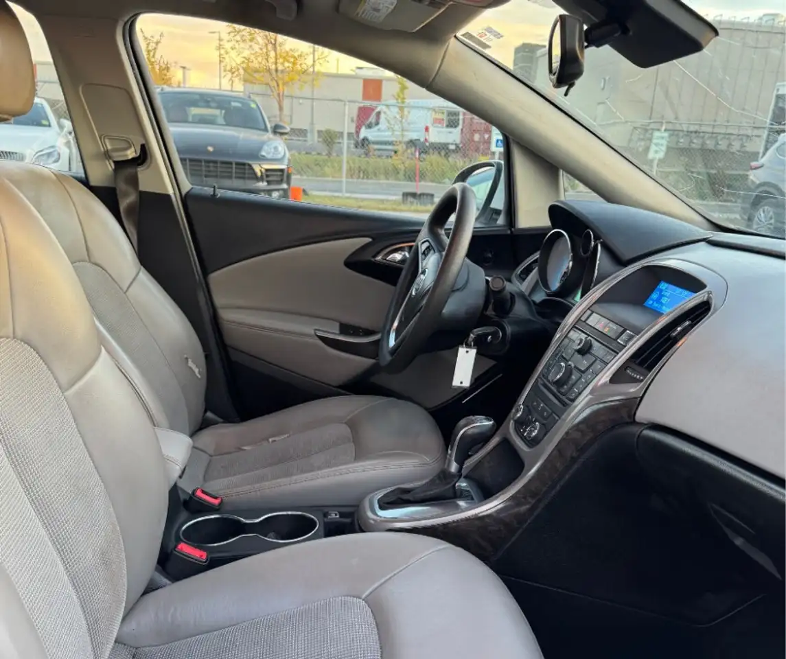 Buick Verano снимка Buick Verano