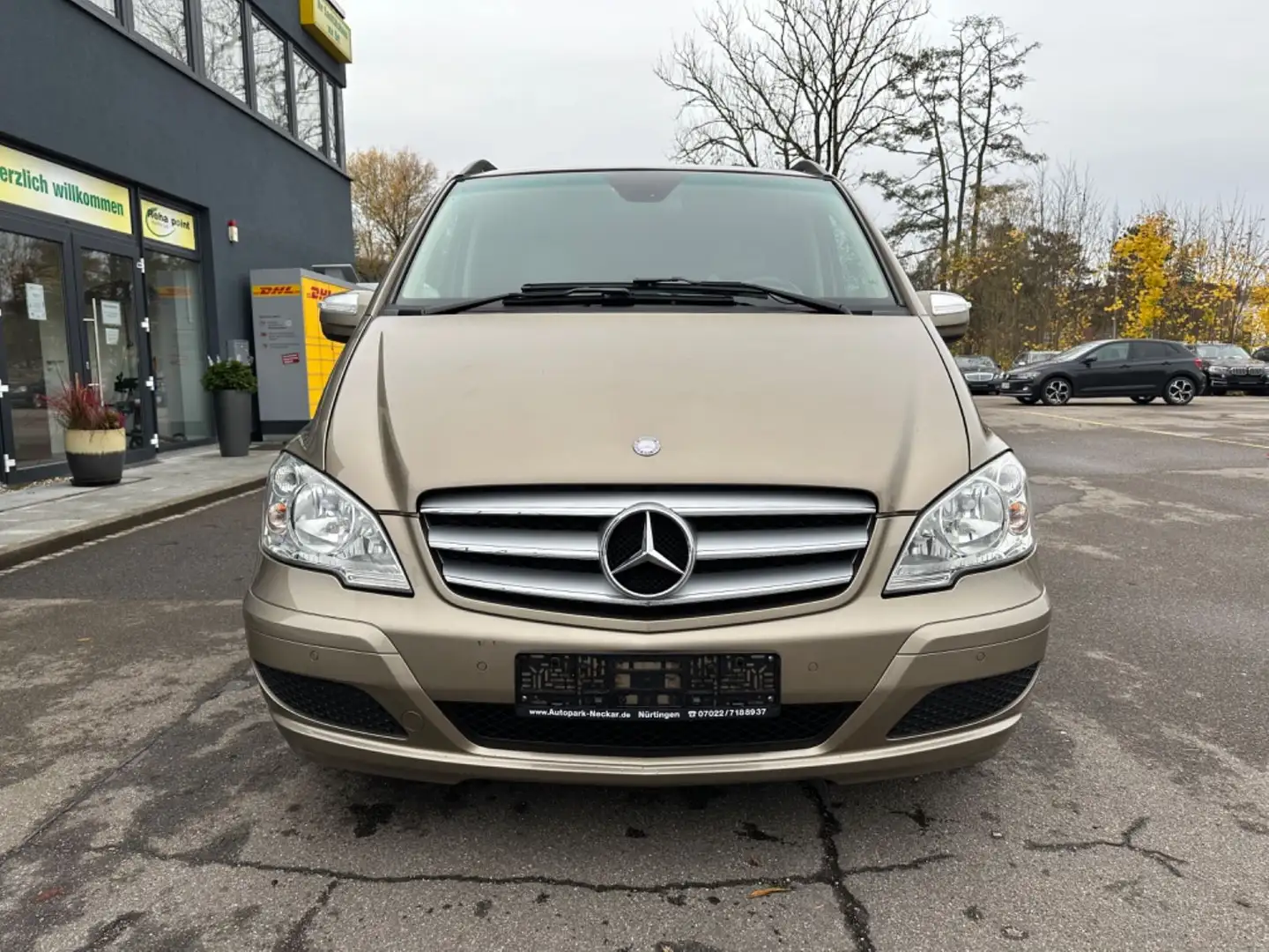 Mercedes-Benz Viano 3.0CDI Aut.Edition Kompakt NAVI StandHz.AHK Beige - 2