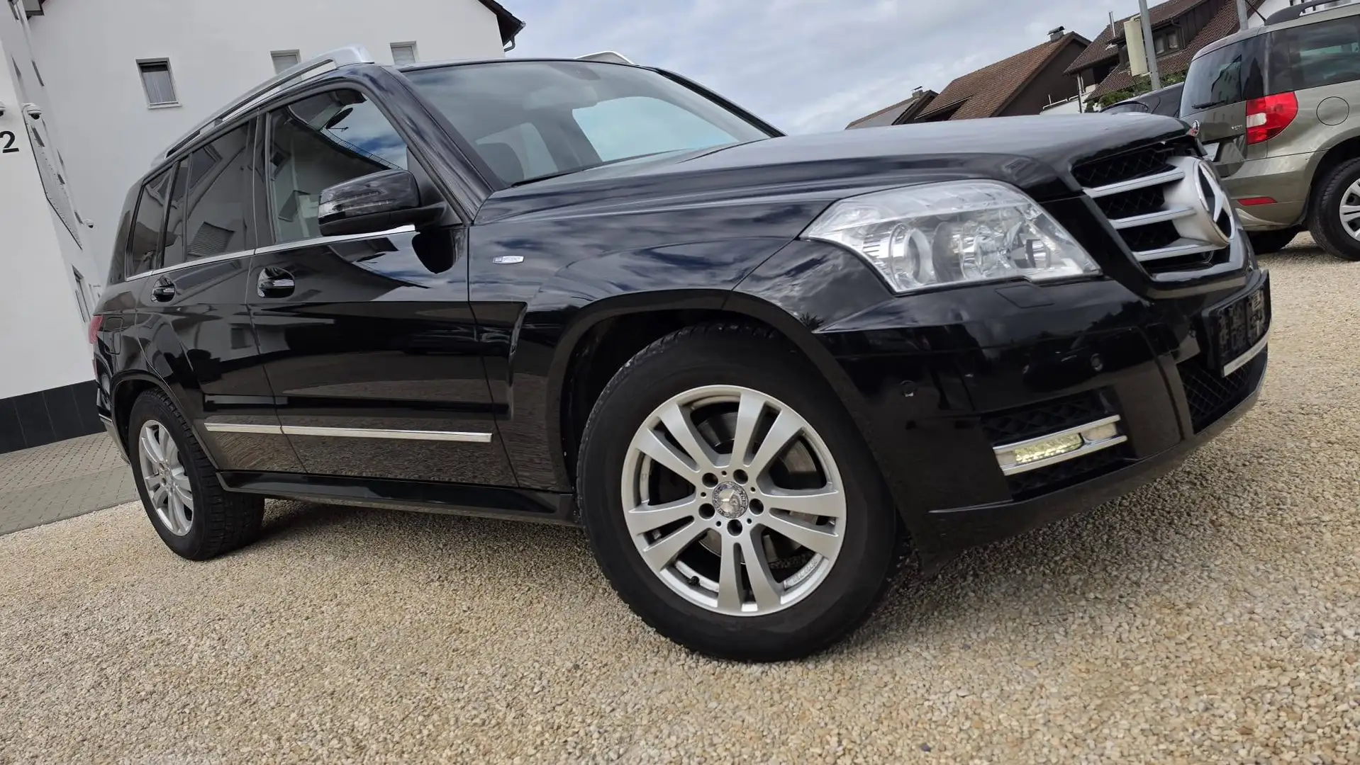 Mercedes-Benz GLK 350 CDI+4MATIC+TÜV+GARANTIE+PANO+LEDER+PARKSEN+KAMERA+AHK Schwarz - 2