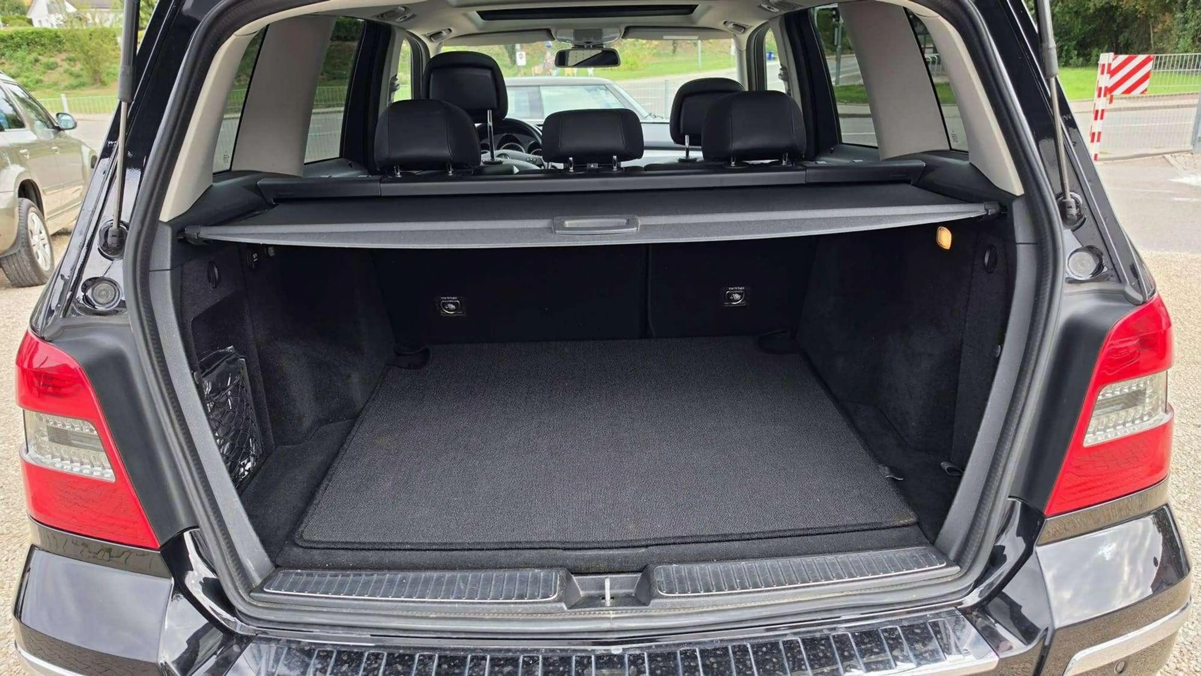 Mercedes-Benz GLK 350 4MATIC+TÜV+GARANTIE+PANO+LEDER+PARKSEN+KAMERA+AHK — photo 26