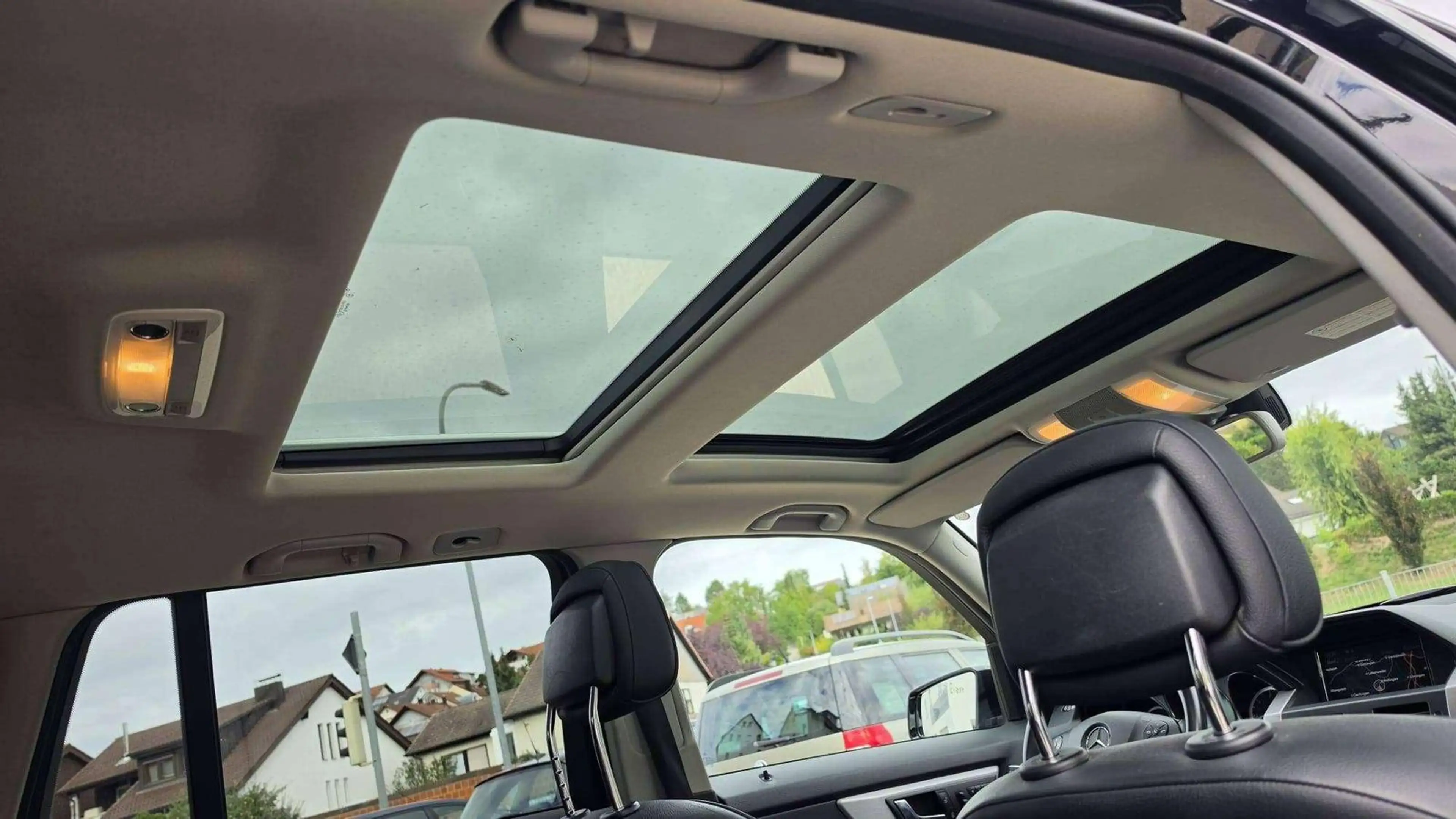 Mercedes-Benz GLK 350 4MATIC+TÜV+GARANTIE+PANO+LEDER+PARKSEN+KAMERA+AHK — photo 17