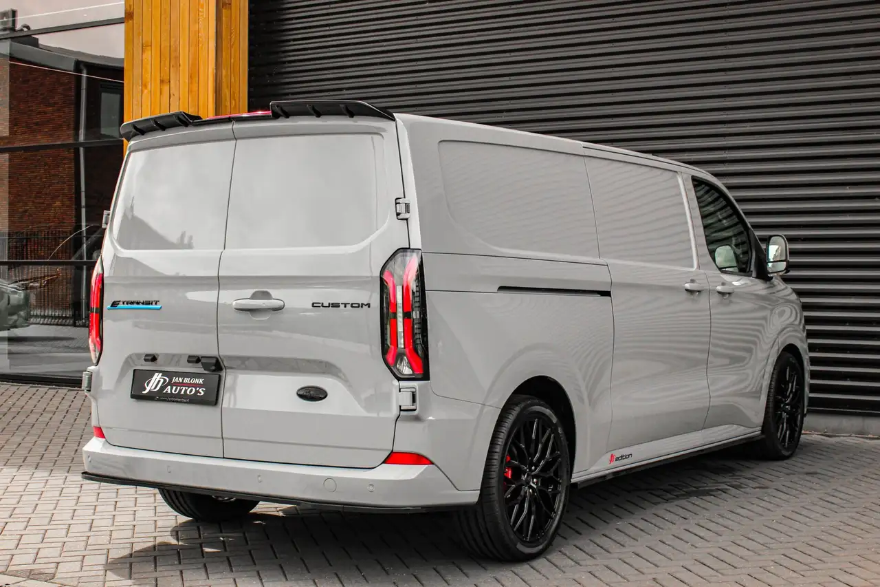 Ford E-Transit 2026 — фото 12