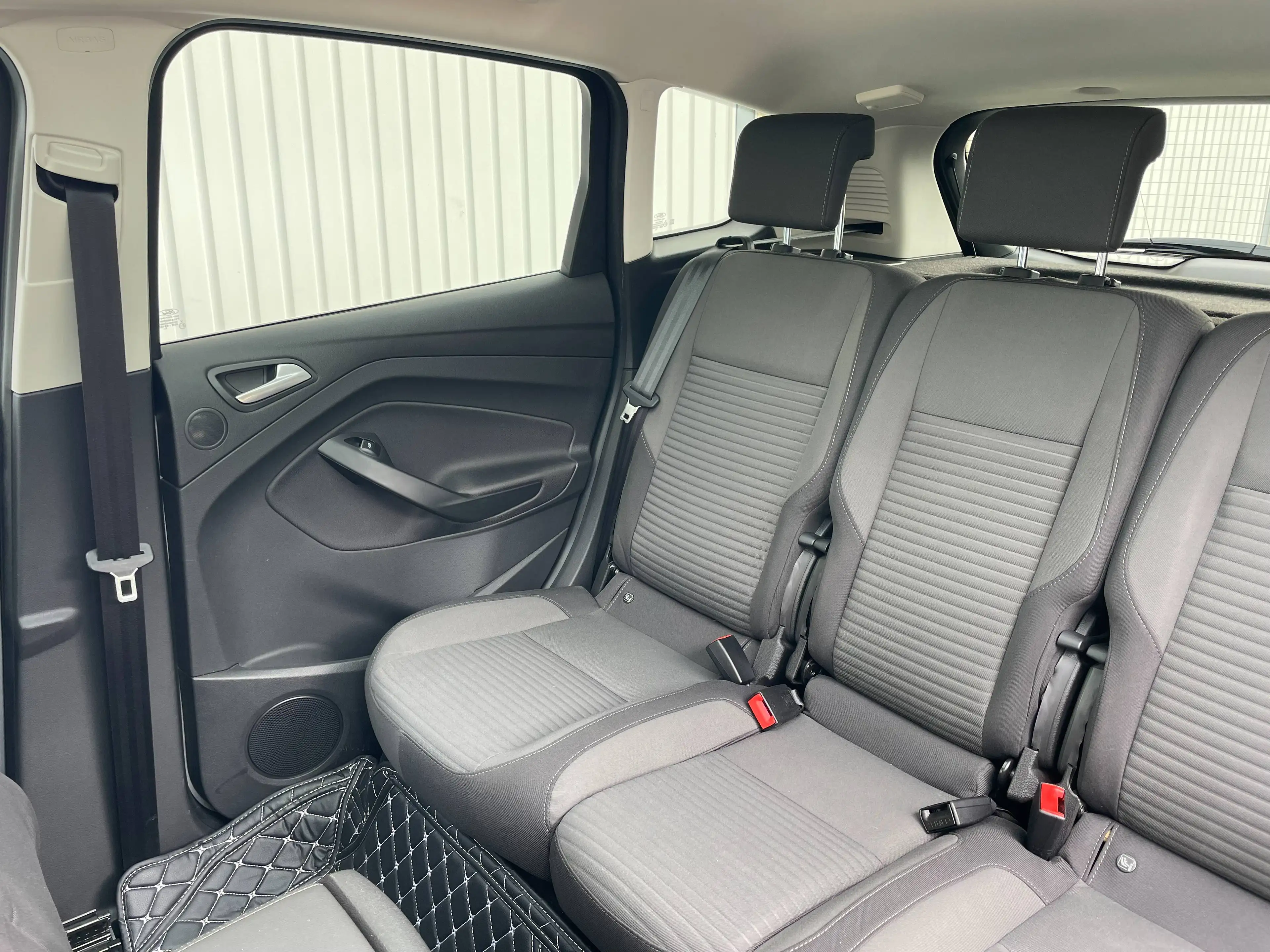 Ford C-Max TITANIUM PANORAMA KEYLESS KAMERA PDC NAVI MEDIA LED TEMPOMAT — photo 14
