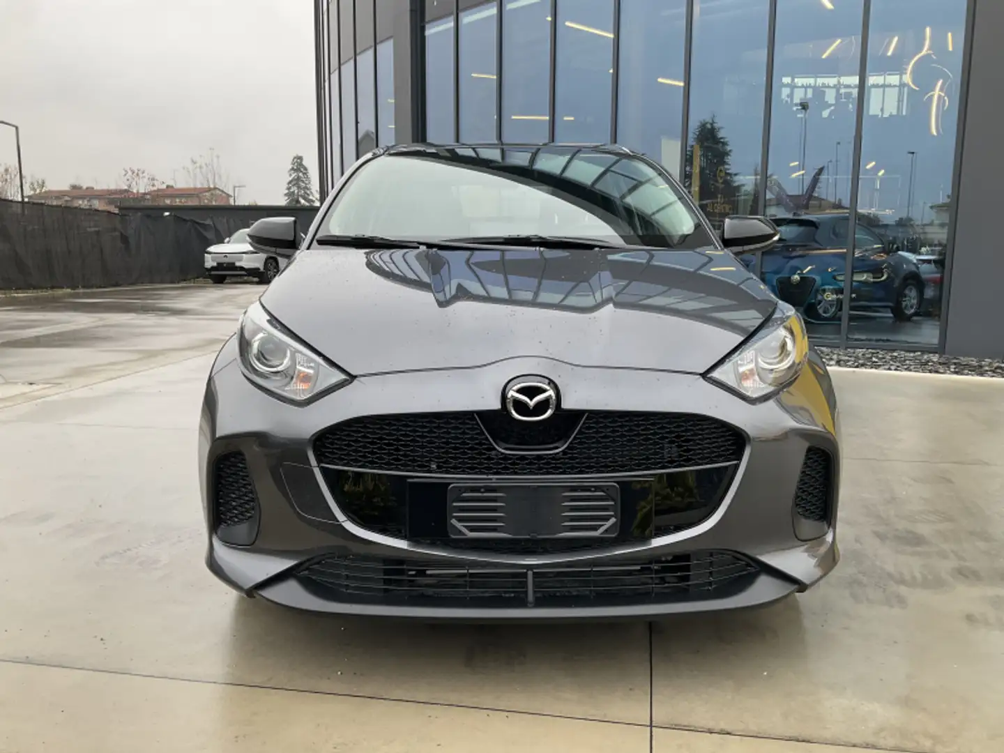 Mazda 2 1.5 VVT e-CVT Full Hybrid Electric Centre-Line Grigio - 2