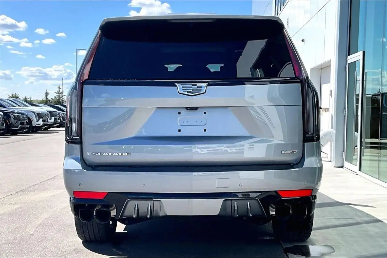 Cadillac Escalade снимка Cadillac Escalade
