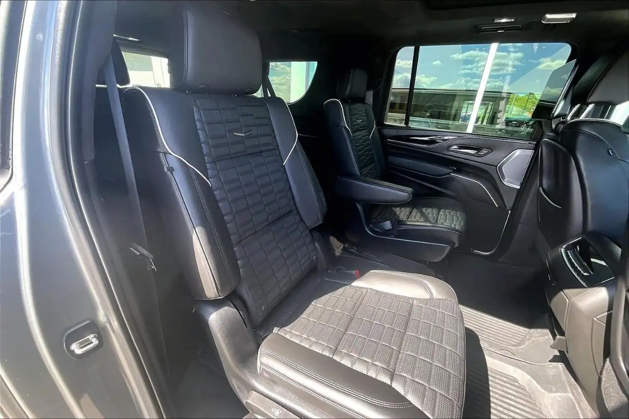 Cadillac Escalade снимка Cadillac Escalade