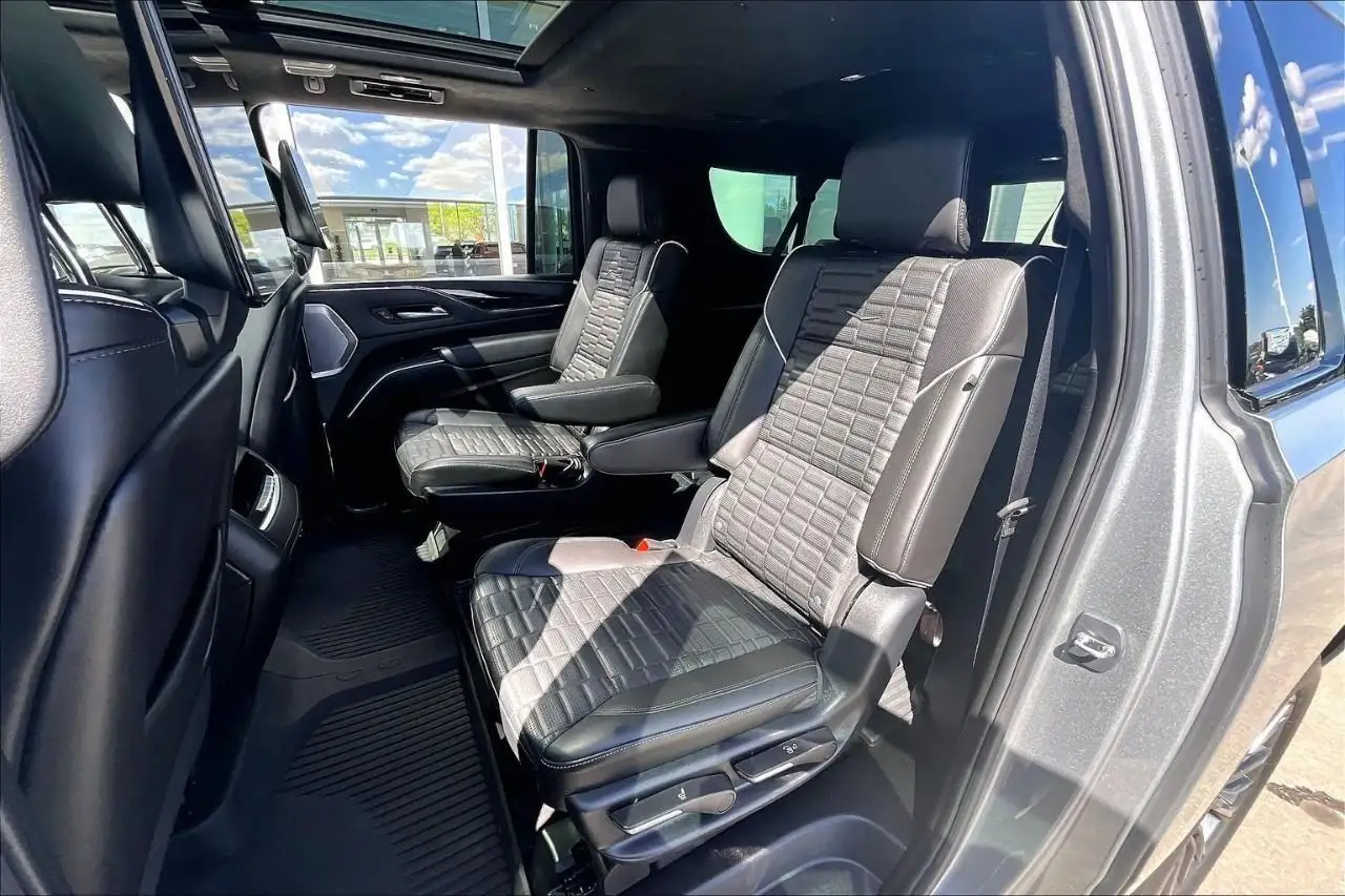 Cadillac Escalade снимка Cadillac Escalade