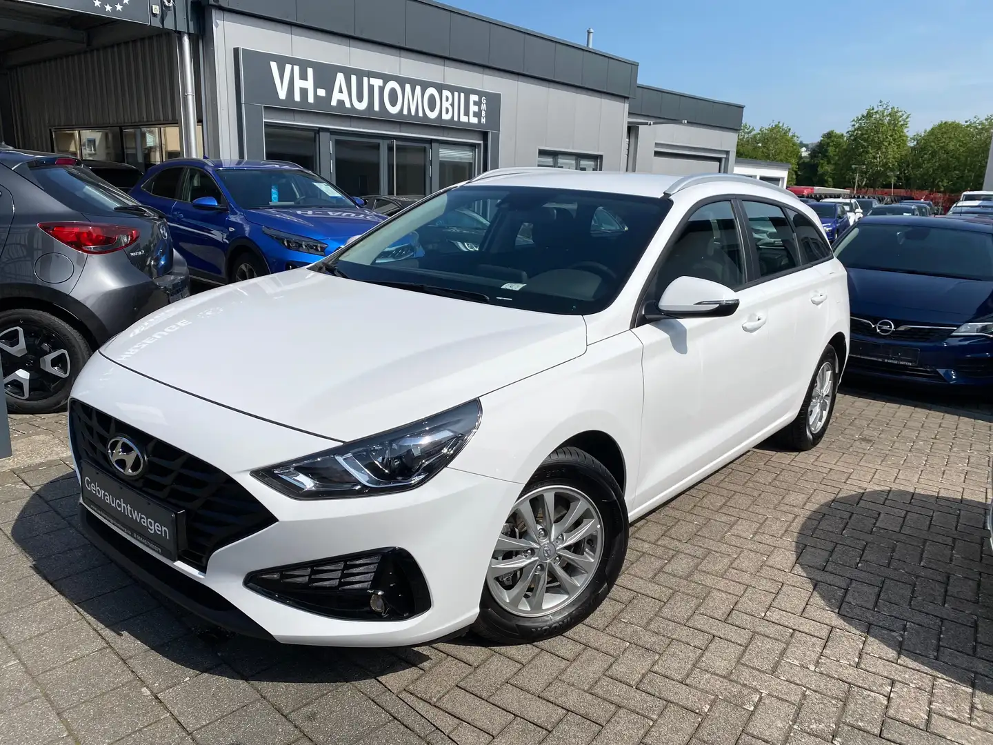 Hyundai i30 cw+15"Alu+Apple&Andro+GRA+Klima+KAMERA/PDC hinten Weiß - 1