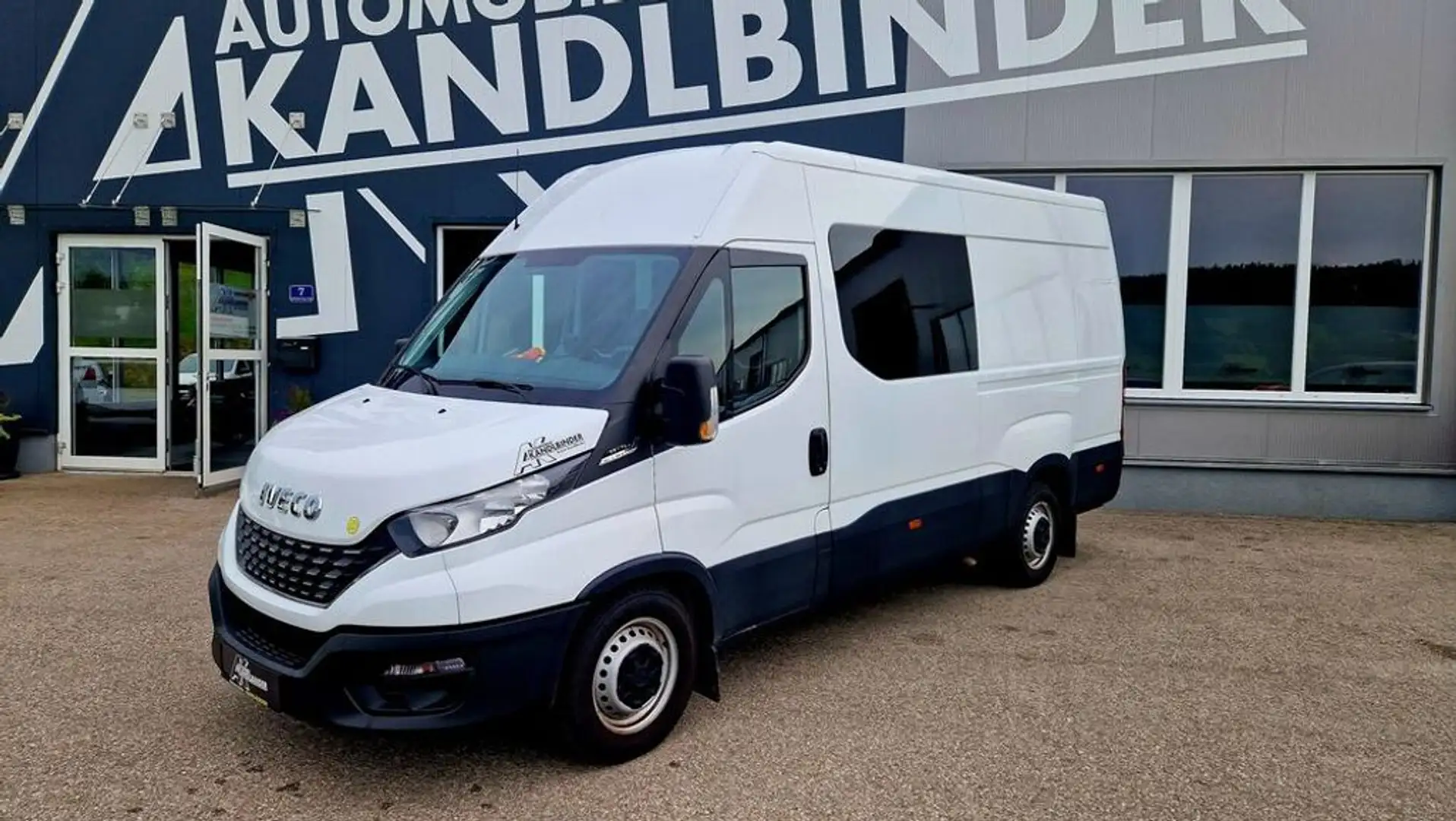Iveco Daily HKa 35 S ... V Radstand 3520 L aut. Weiß - 2