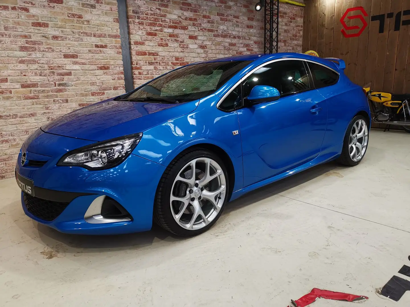 Opel Astra OPC 2.0. 50800KM. 370 PK. NIEUWSTAAT Bleu - 1