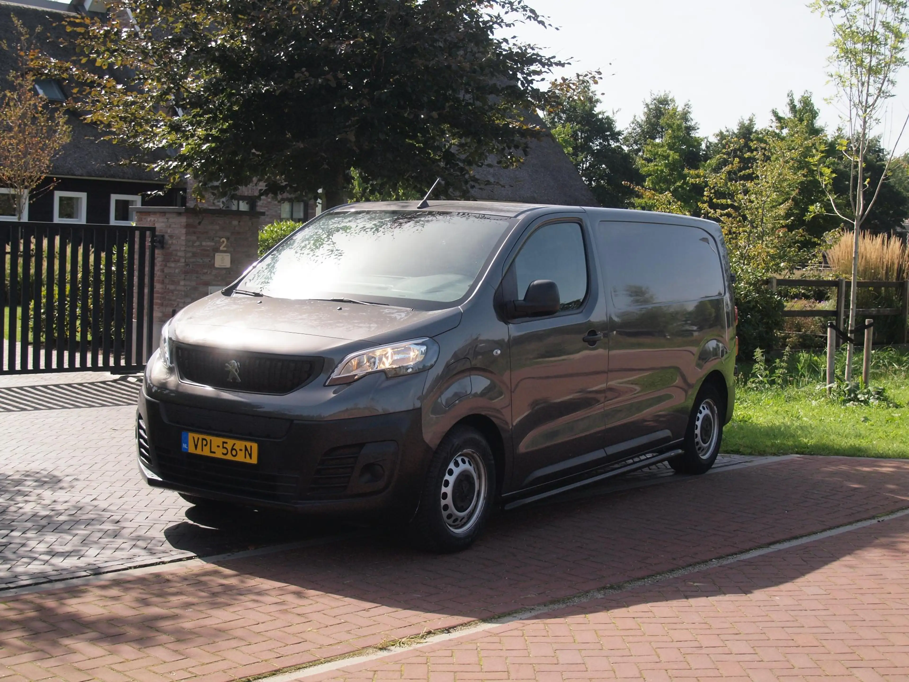 Peugeot e-Expert Standard Premium 75 kWh | Camera | Sidebars | NL-A — photo 6